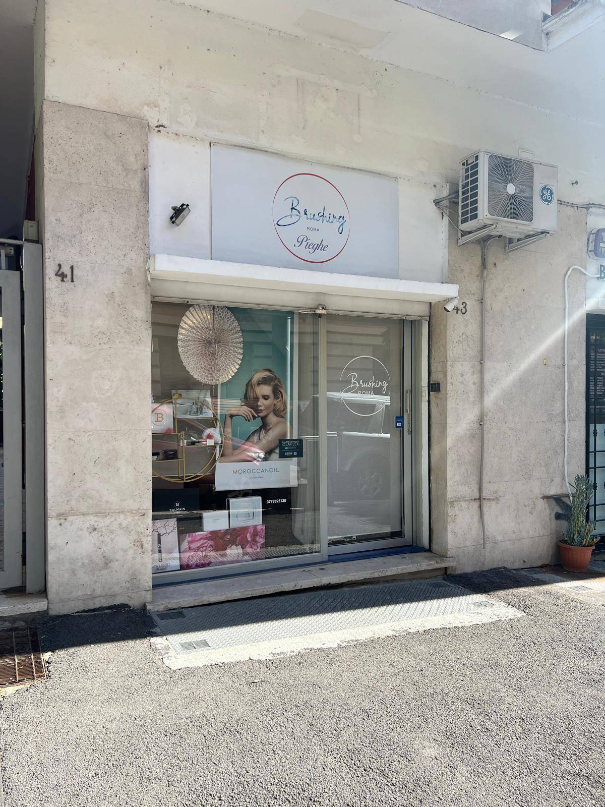 Locale commerciale in vendita a Roma, Trieste