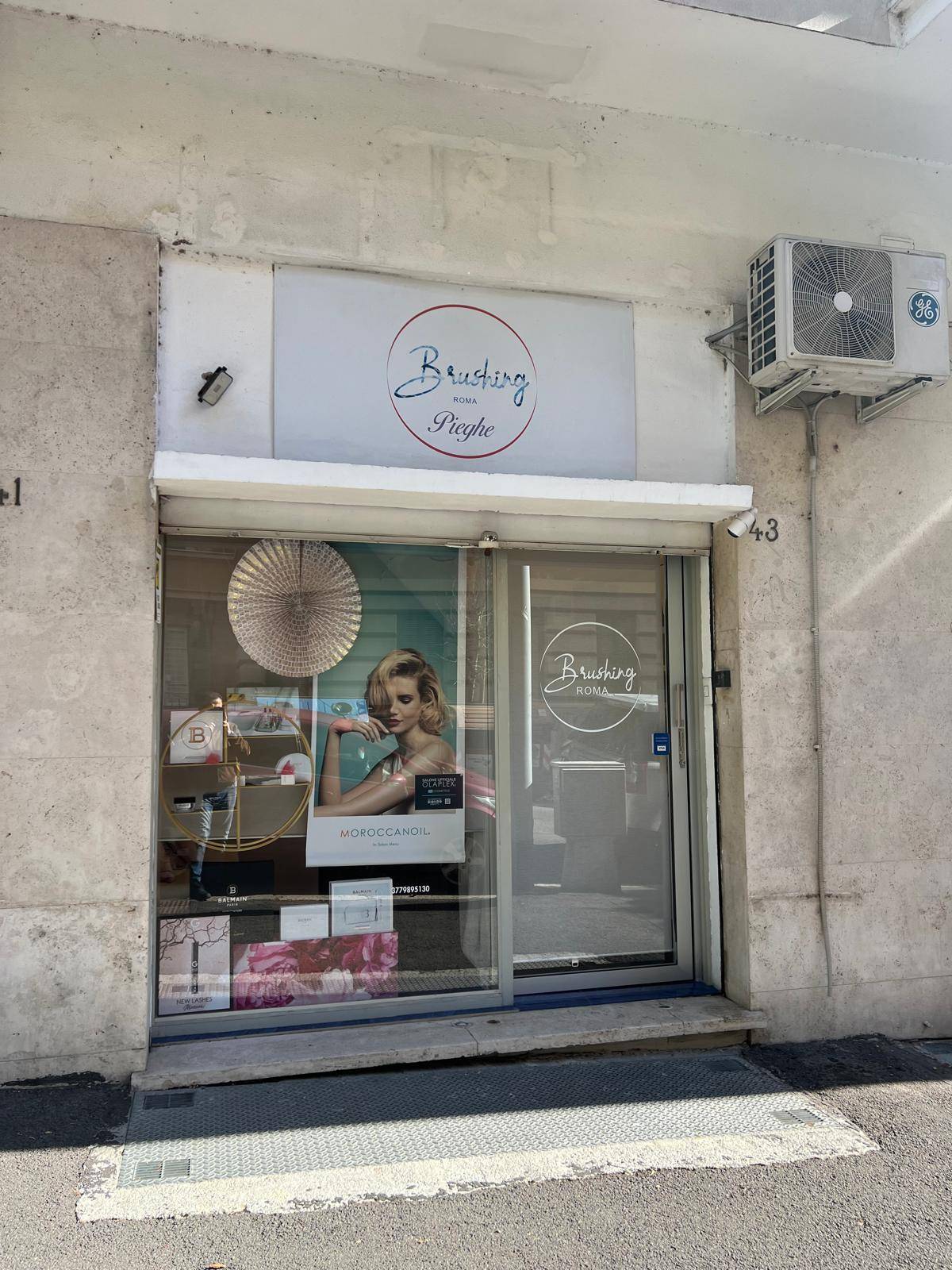 Locale commerciale in vendita a Roma, Trieste