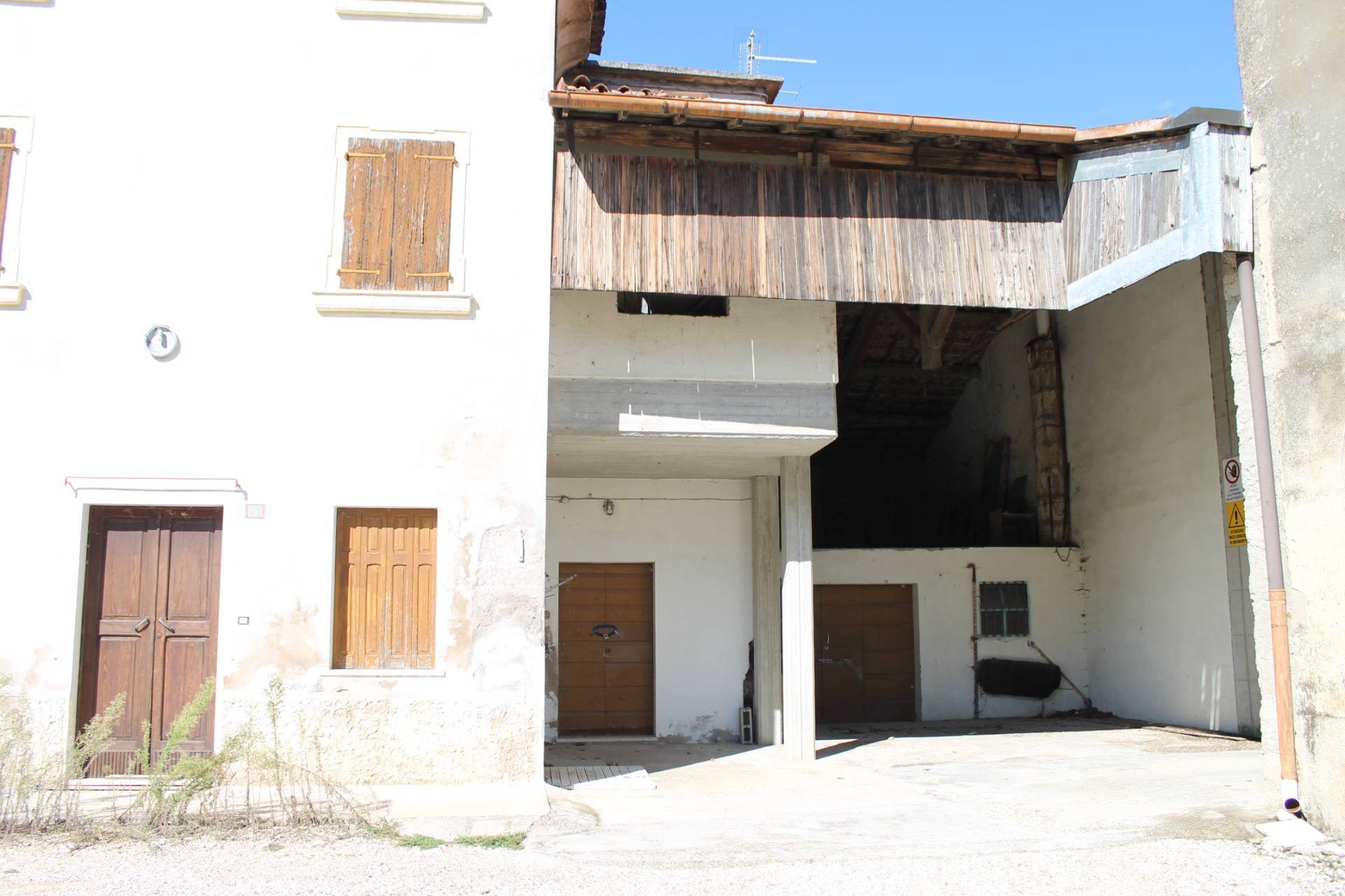 Rustico in vendita a Lavagno