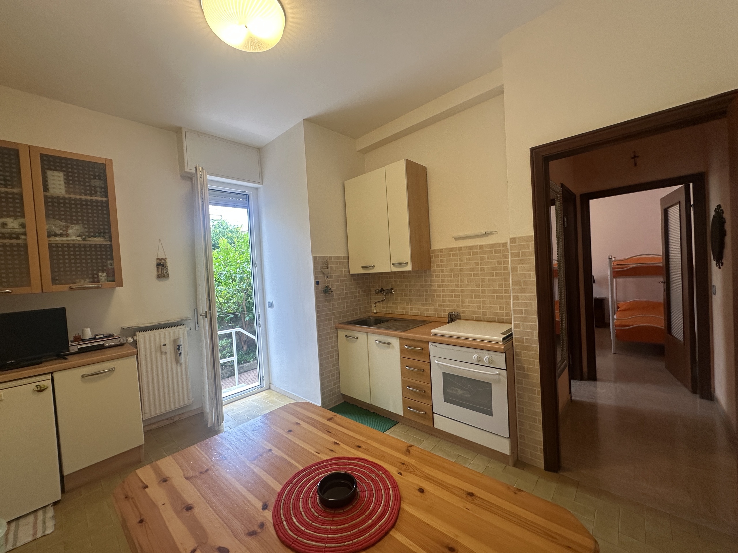 Trilocale con terrazzo in corso buenos aires 71, Chiavari
