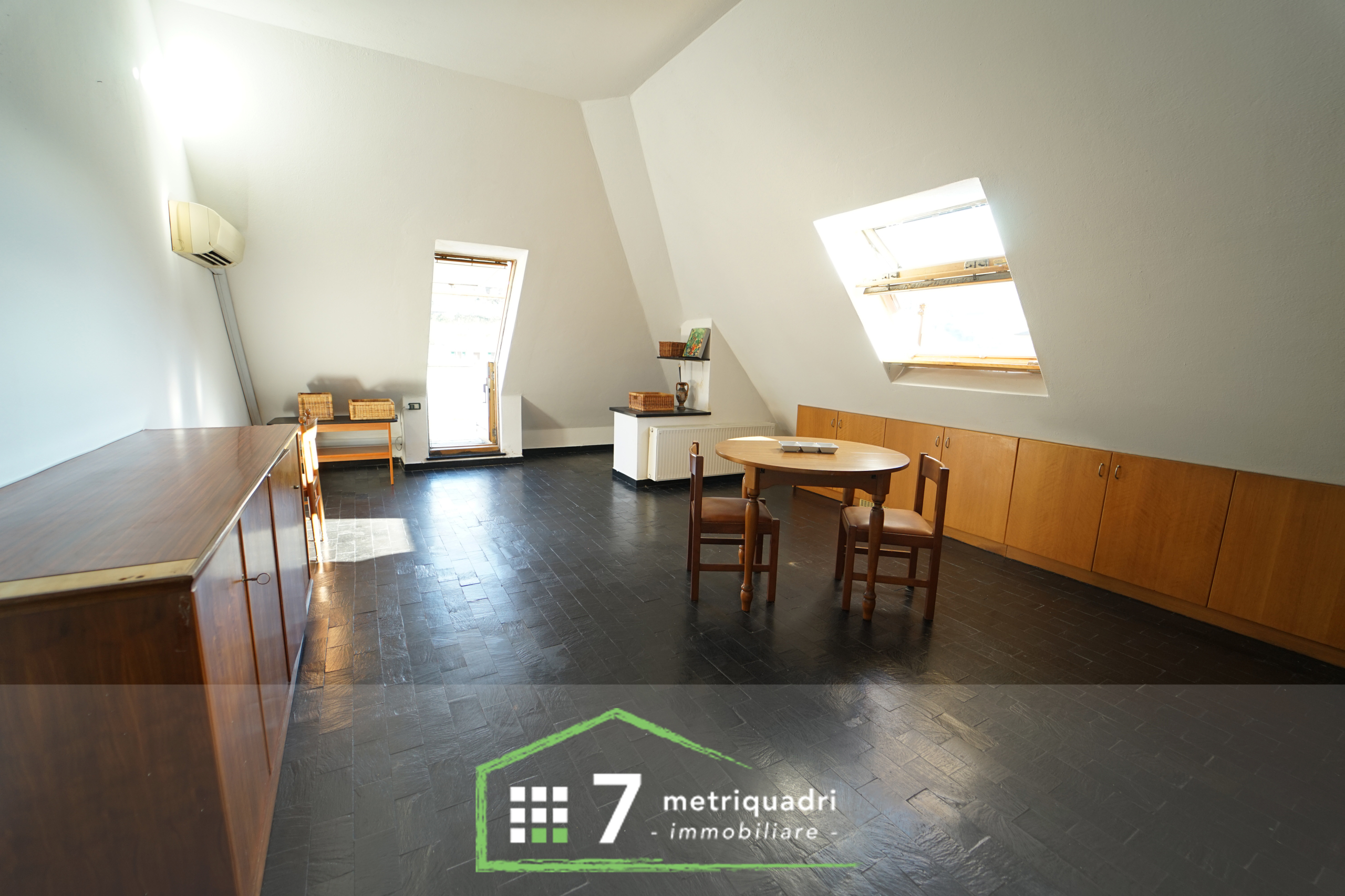 Mansarda con terrazzo a Cicagna
