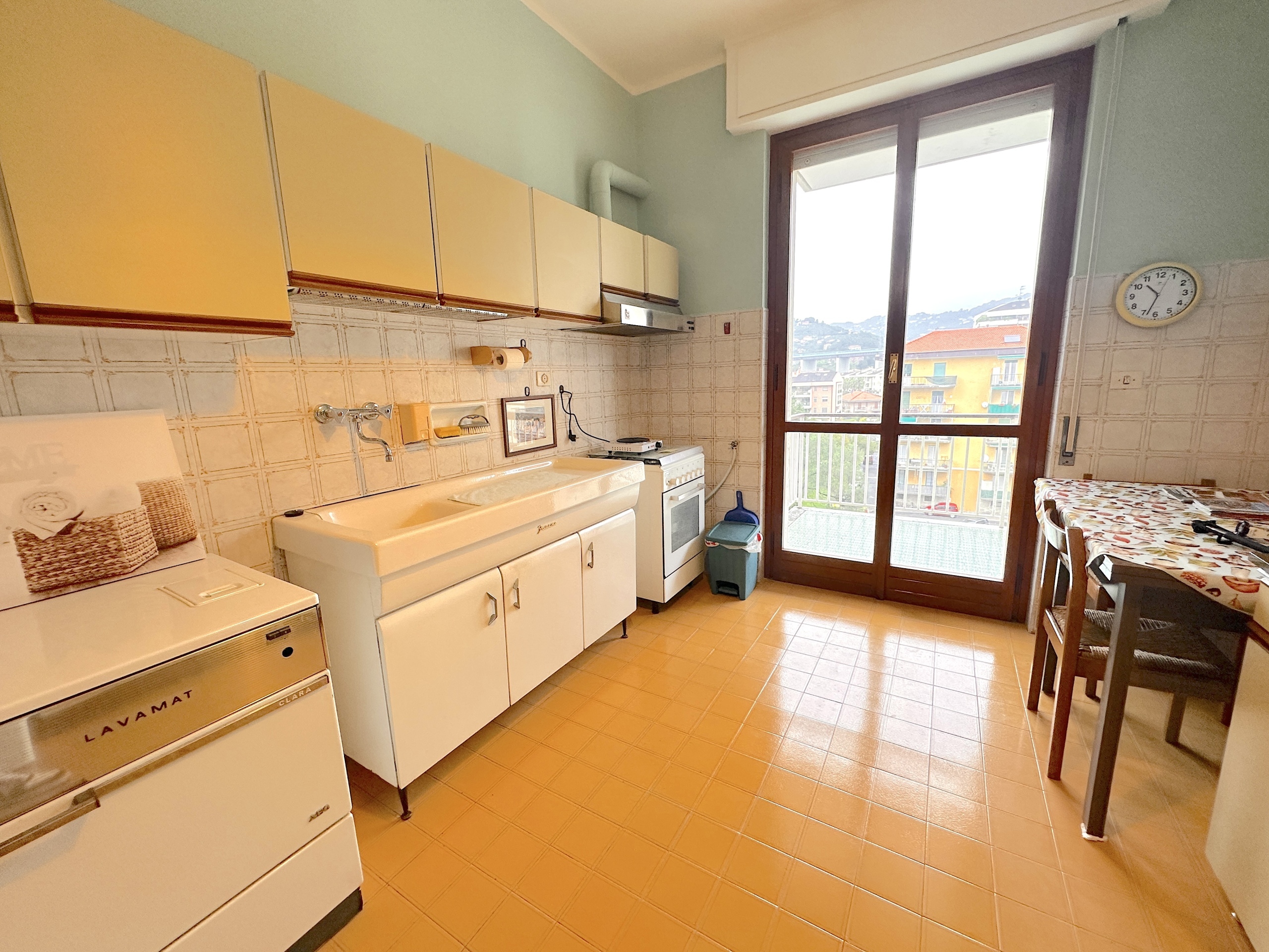 Trilocale in affitto a Chiavari