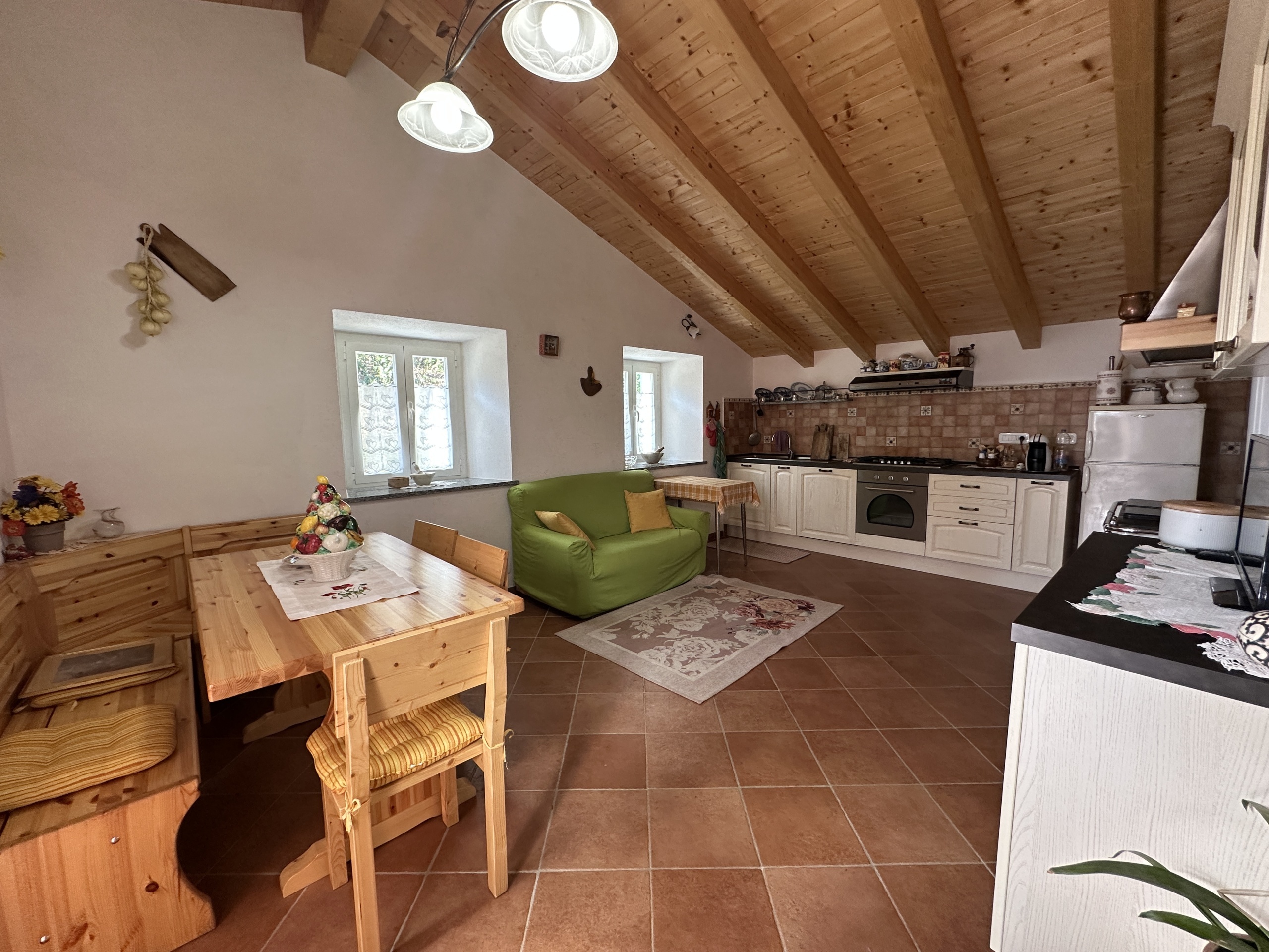 Appartamento con giardino in via tolceto 57, Ne