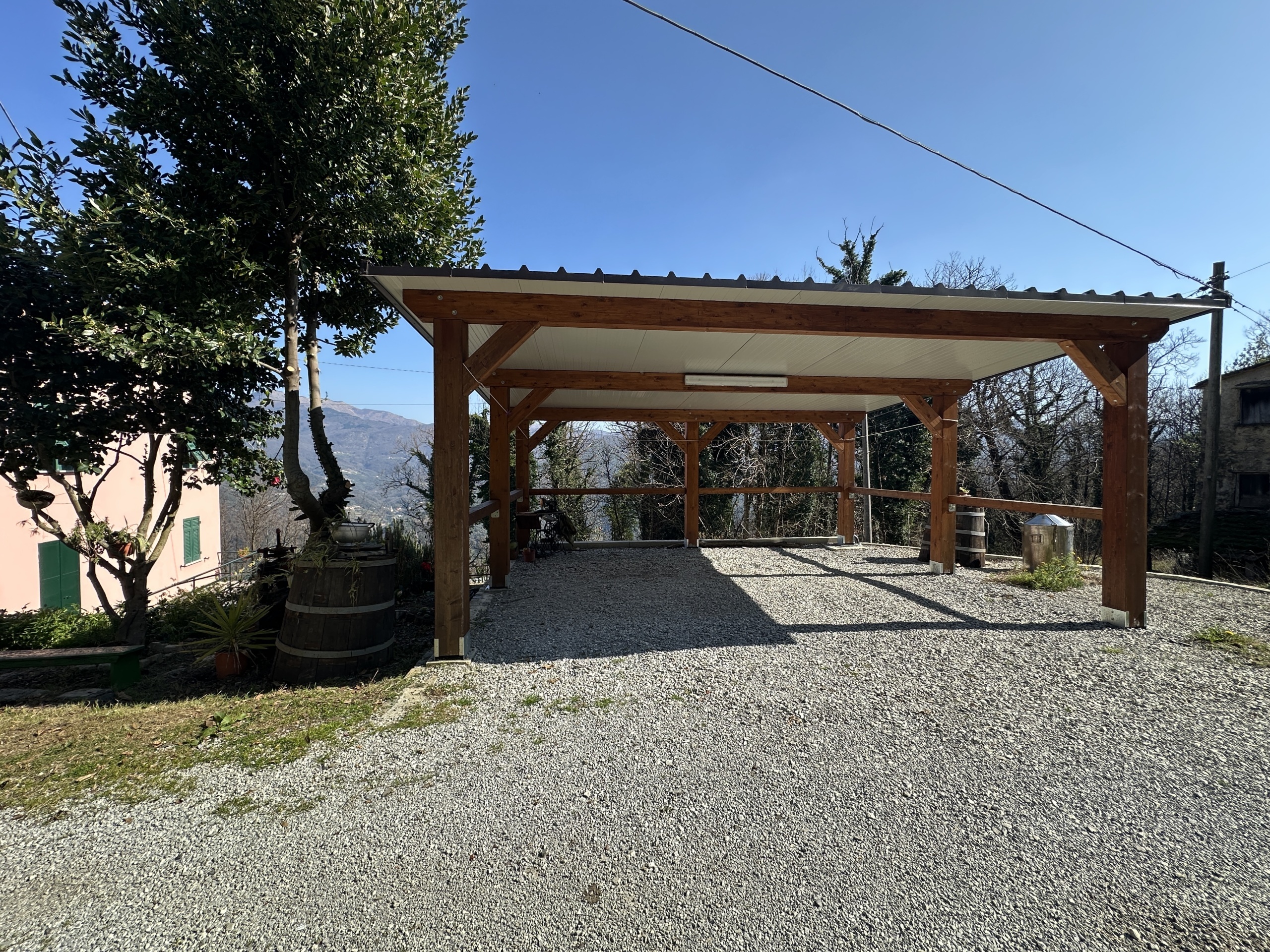 Appartamento con giardino in via tolceto 57, Ne