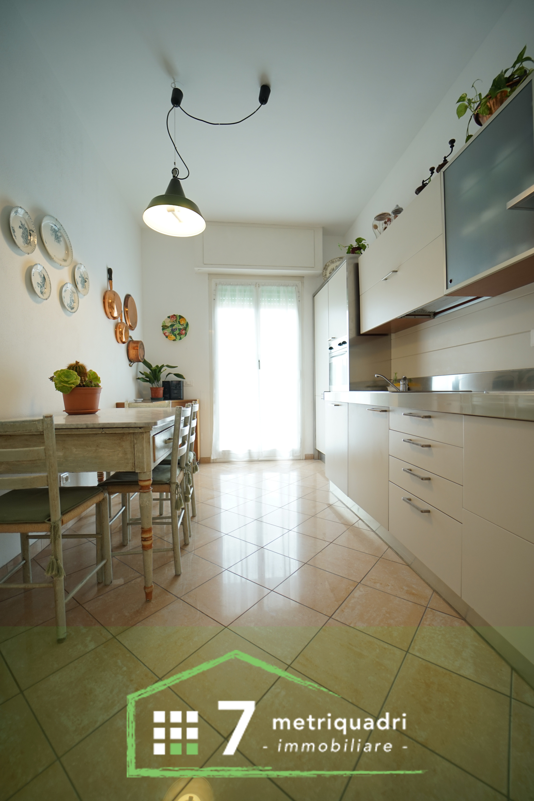 Appartamento con box, Chiavari centro levante