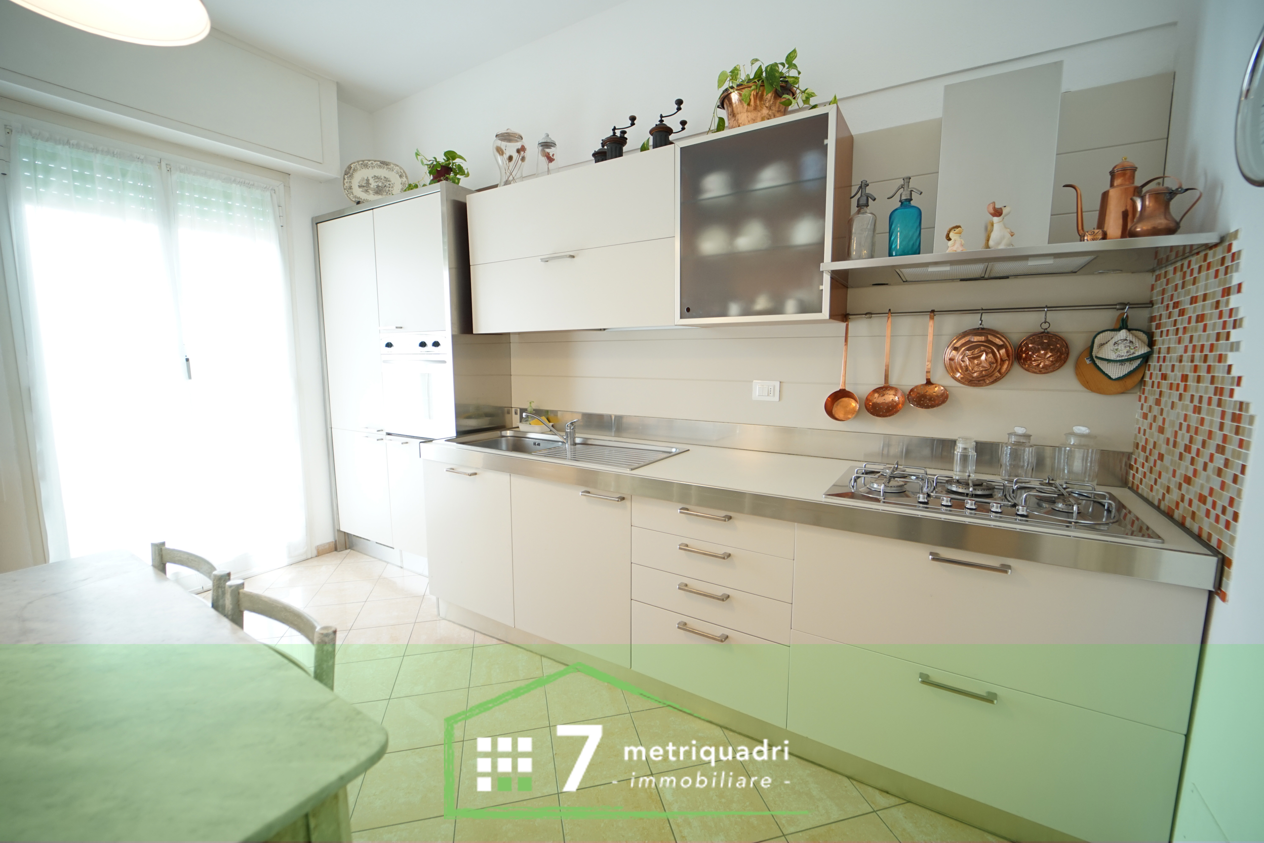 Appartamento con box, Chiavari centro levante