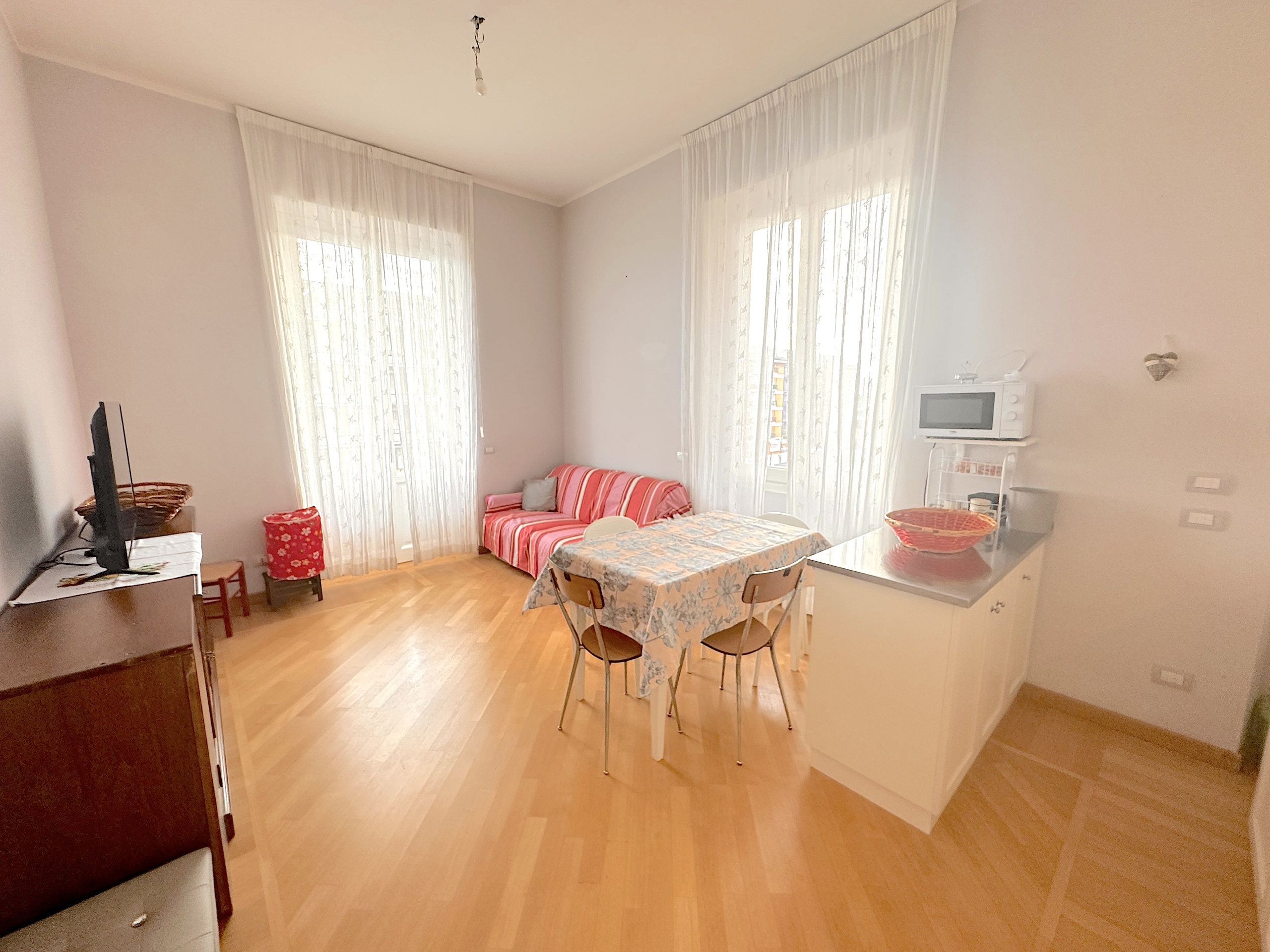 Trilocale ristrutturato in piazza madonna dell'orto, Chiavari