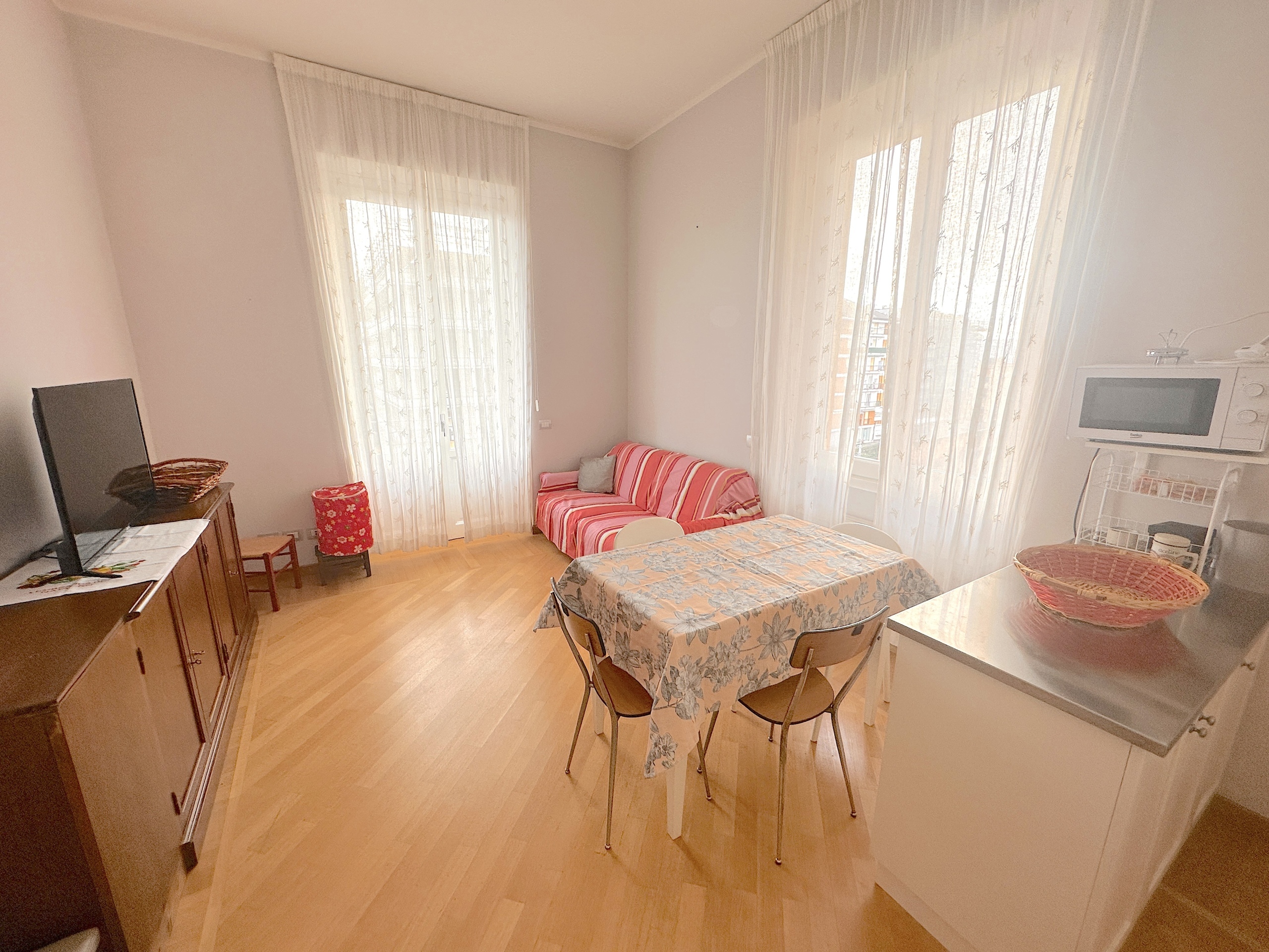 Trilocale ristrutturato in piazza madonna dell'orto, Chiavari