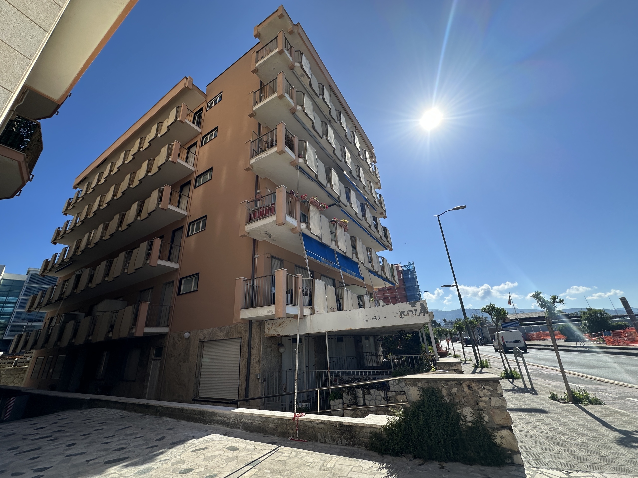Quadrilocale vista mare in viale tito groppo 1, Chiavari
