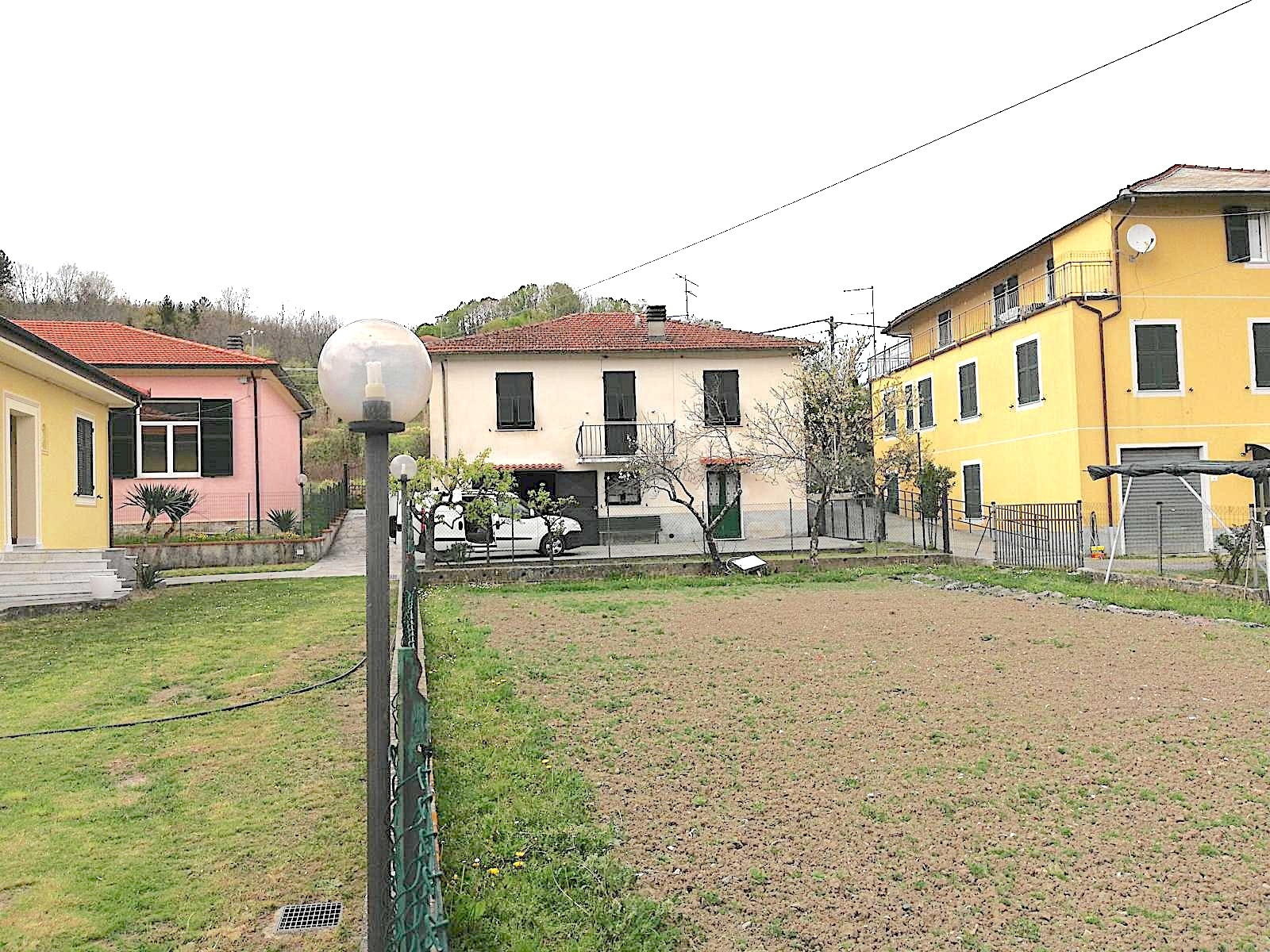 Casa indipendente con box doppio, Varese Ligure san pietro vara
