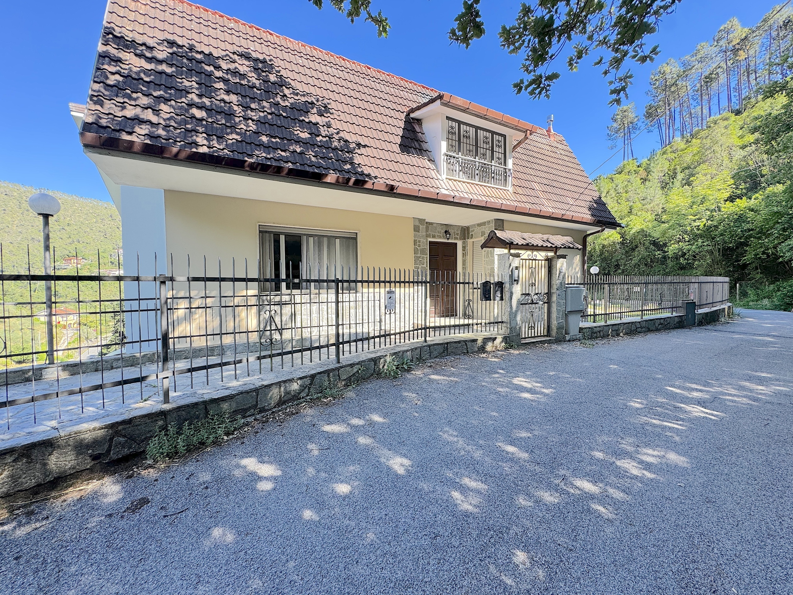 Casa indipendente con giardino a Casarza Ligure