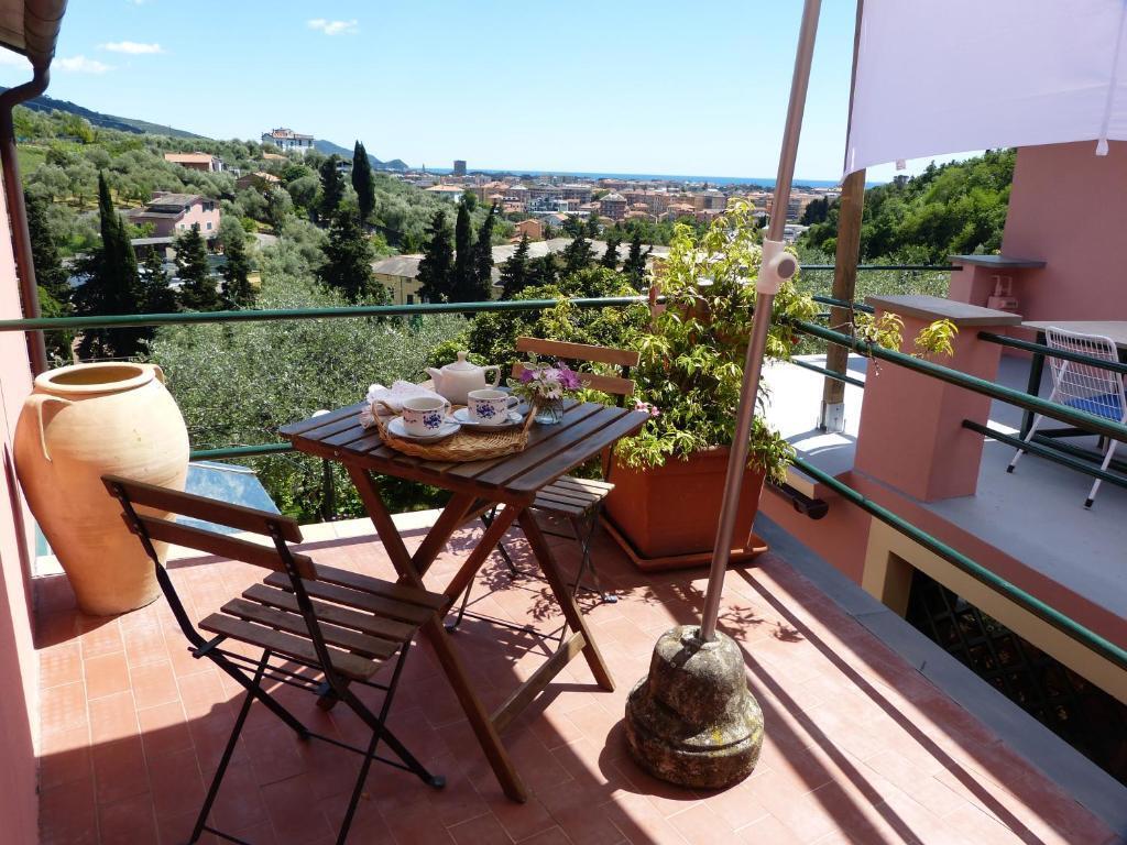 Casa indipendente con giardino, Chiavari centro levante