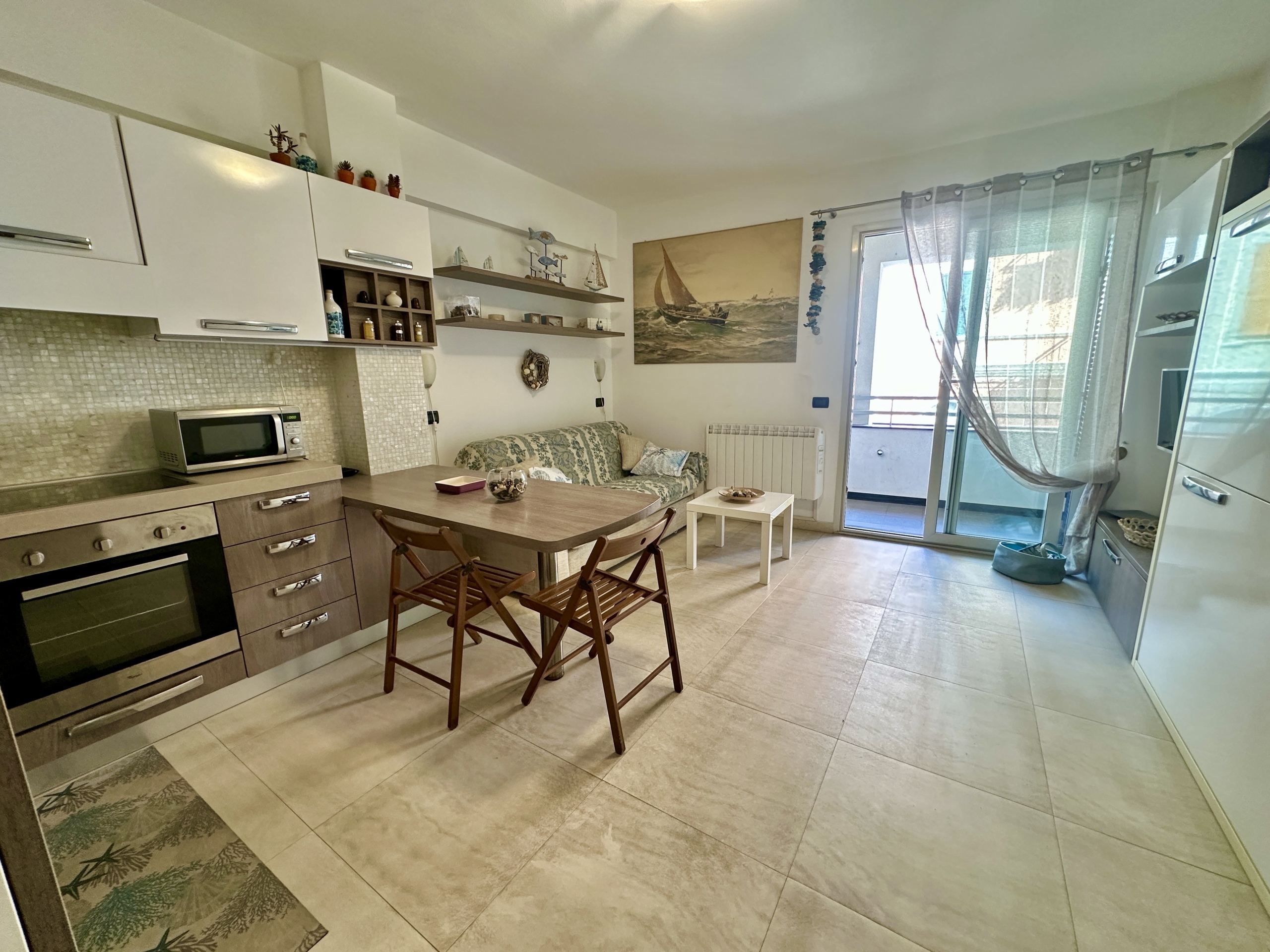 Monolocale in affitto, Lavagna lungomare