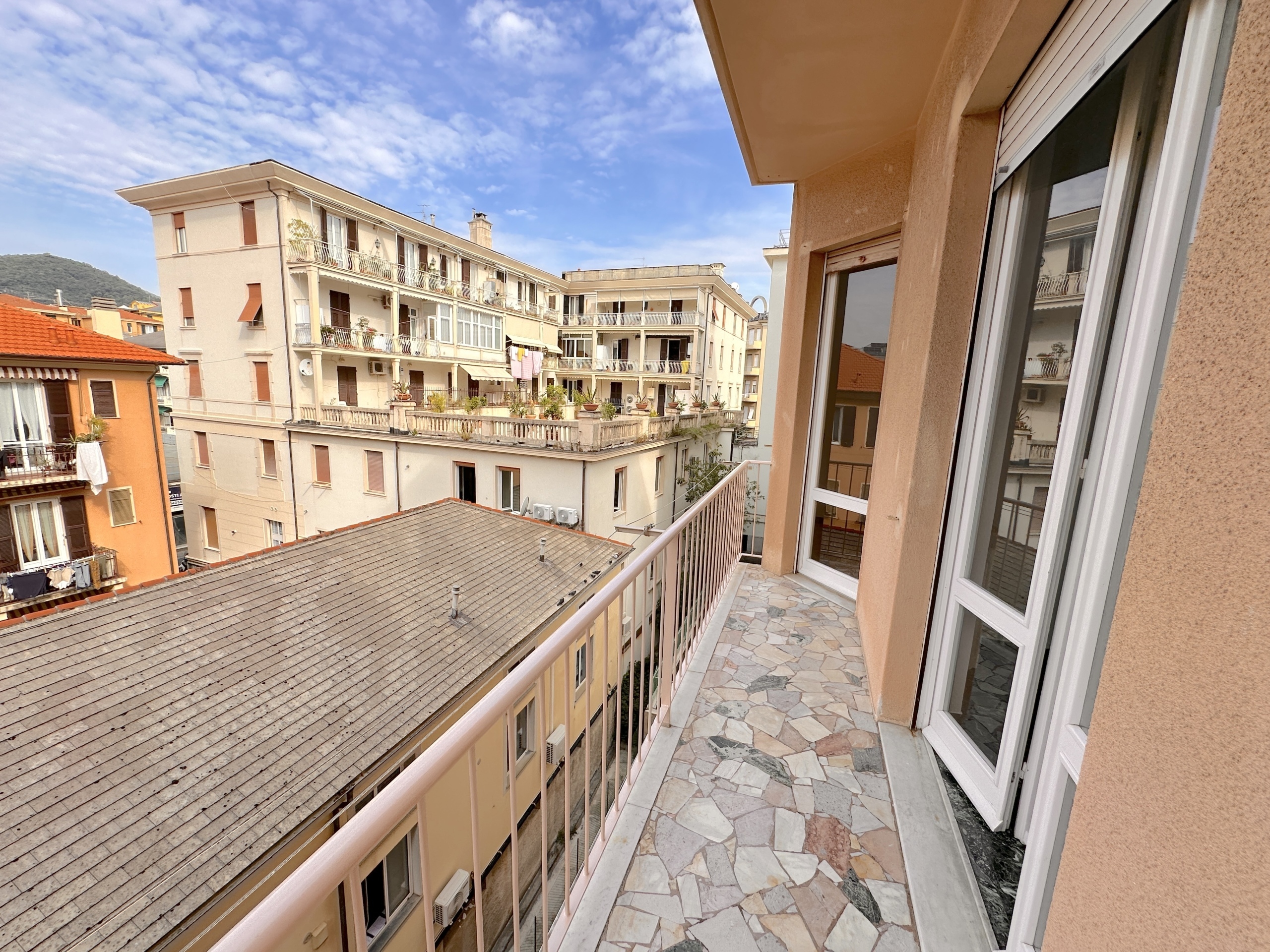 Quadrilocale ristrutturato, Chiavari centro