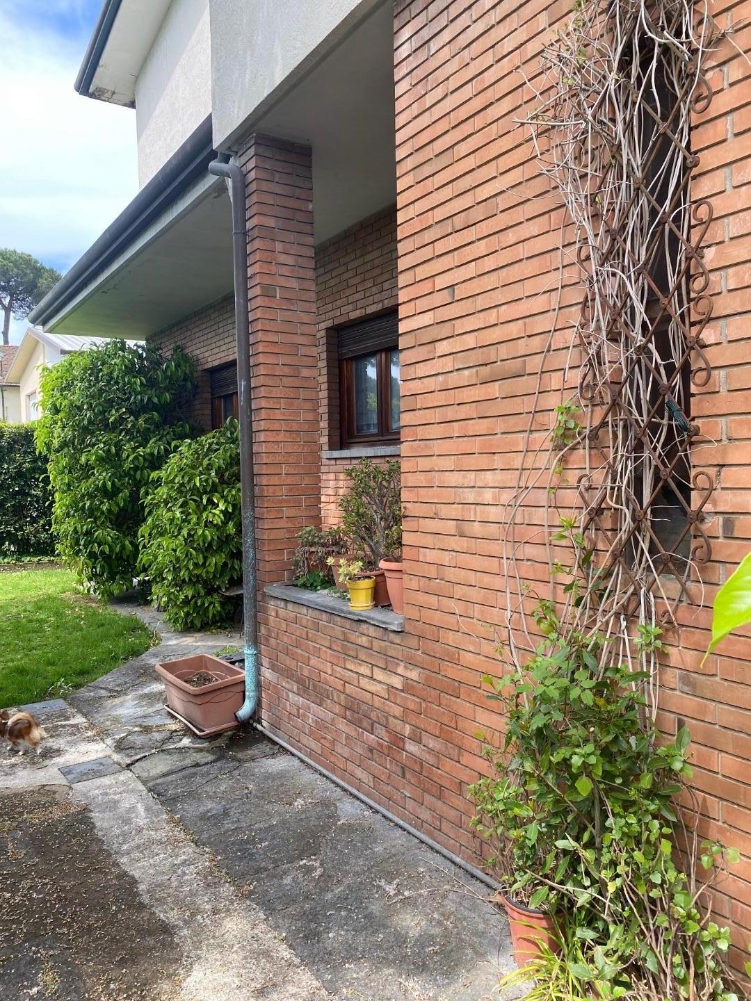 Villa in vendita, Viareggio ex campo di aviazione