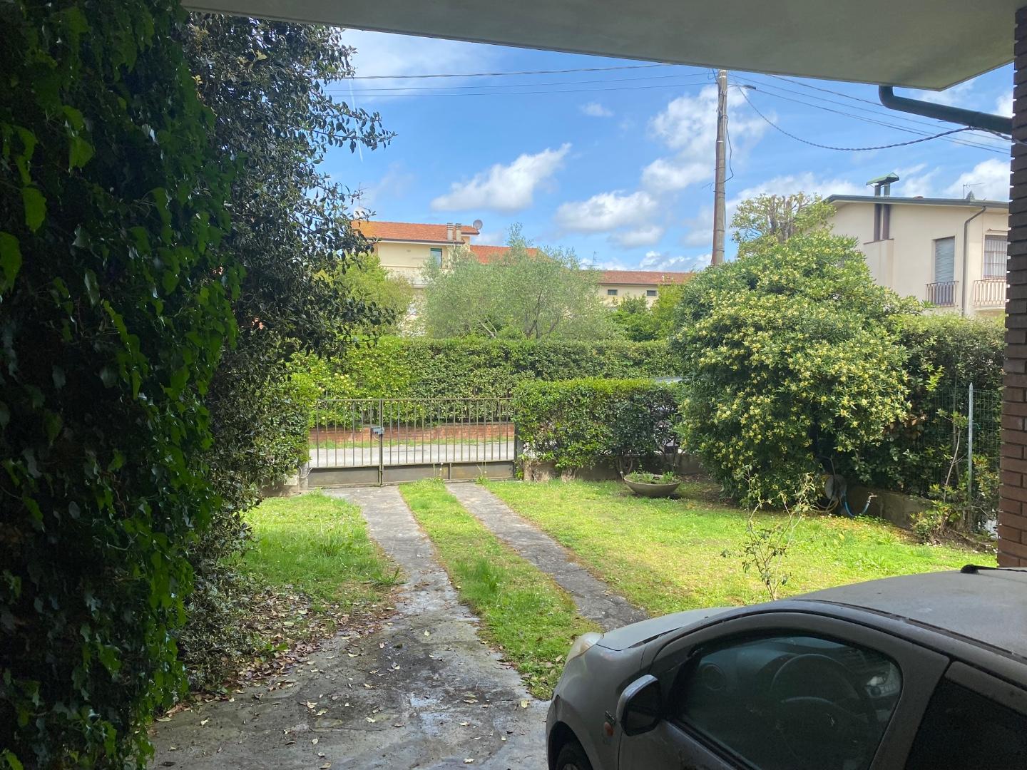 Villa in vendita, Viareggio ex campo di aviazione