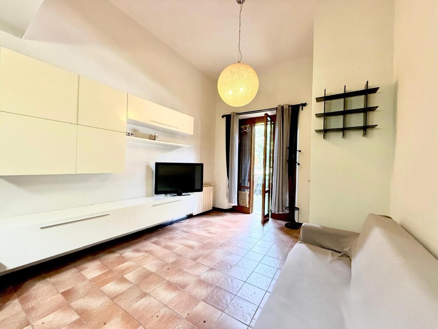 Trilocale con giardino, Camaiore lido di