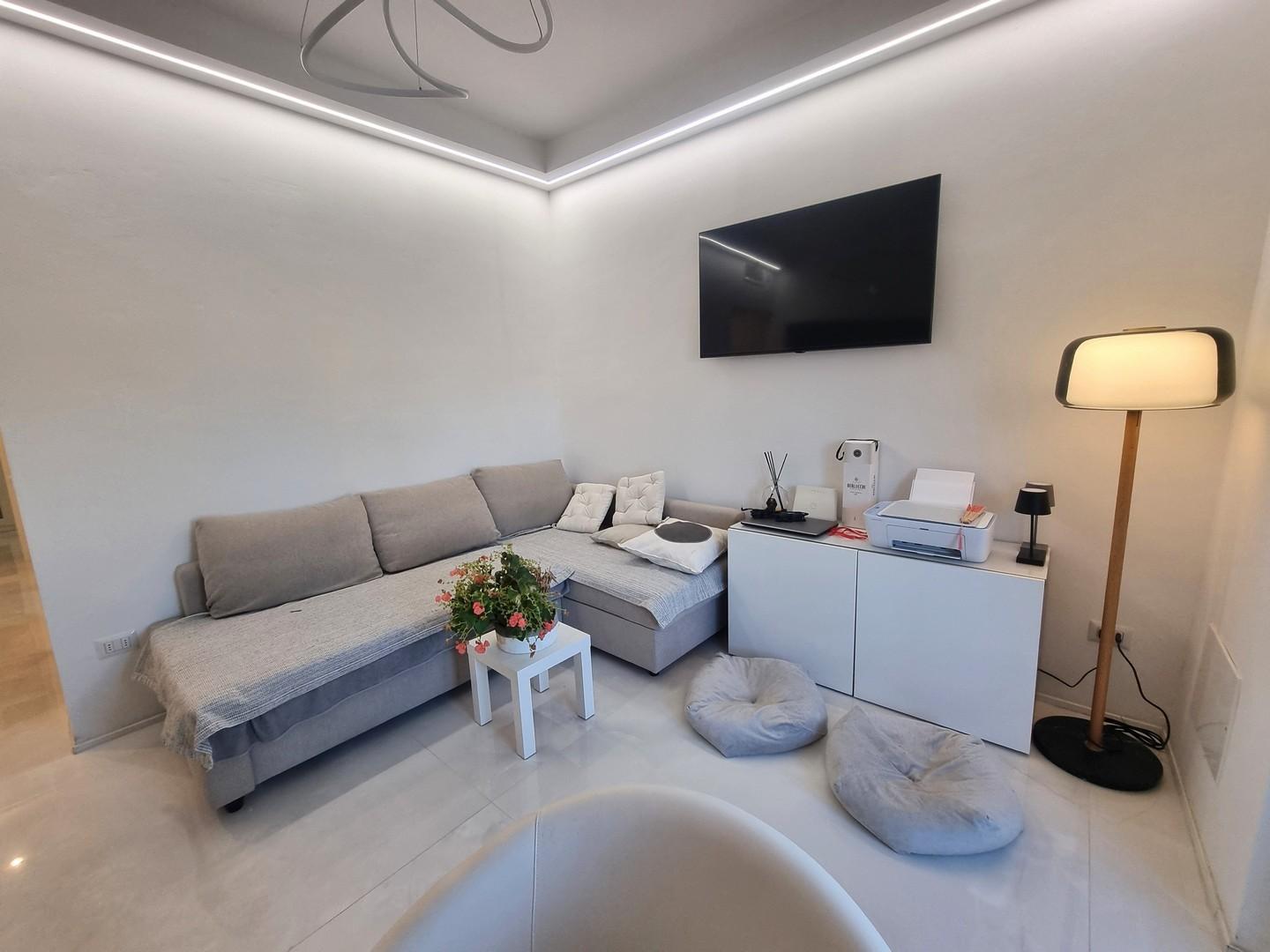 Trilocale in vendita, Viareggio centro mare