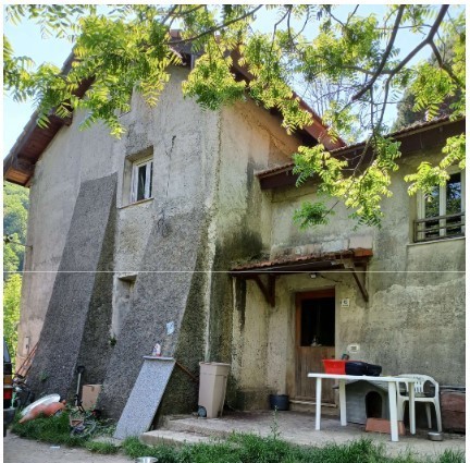 Casa indipendente da ristrutturare in via alla stazione 16, Mele