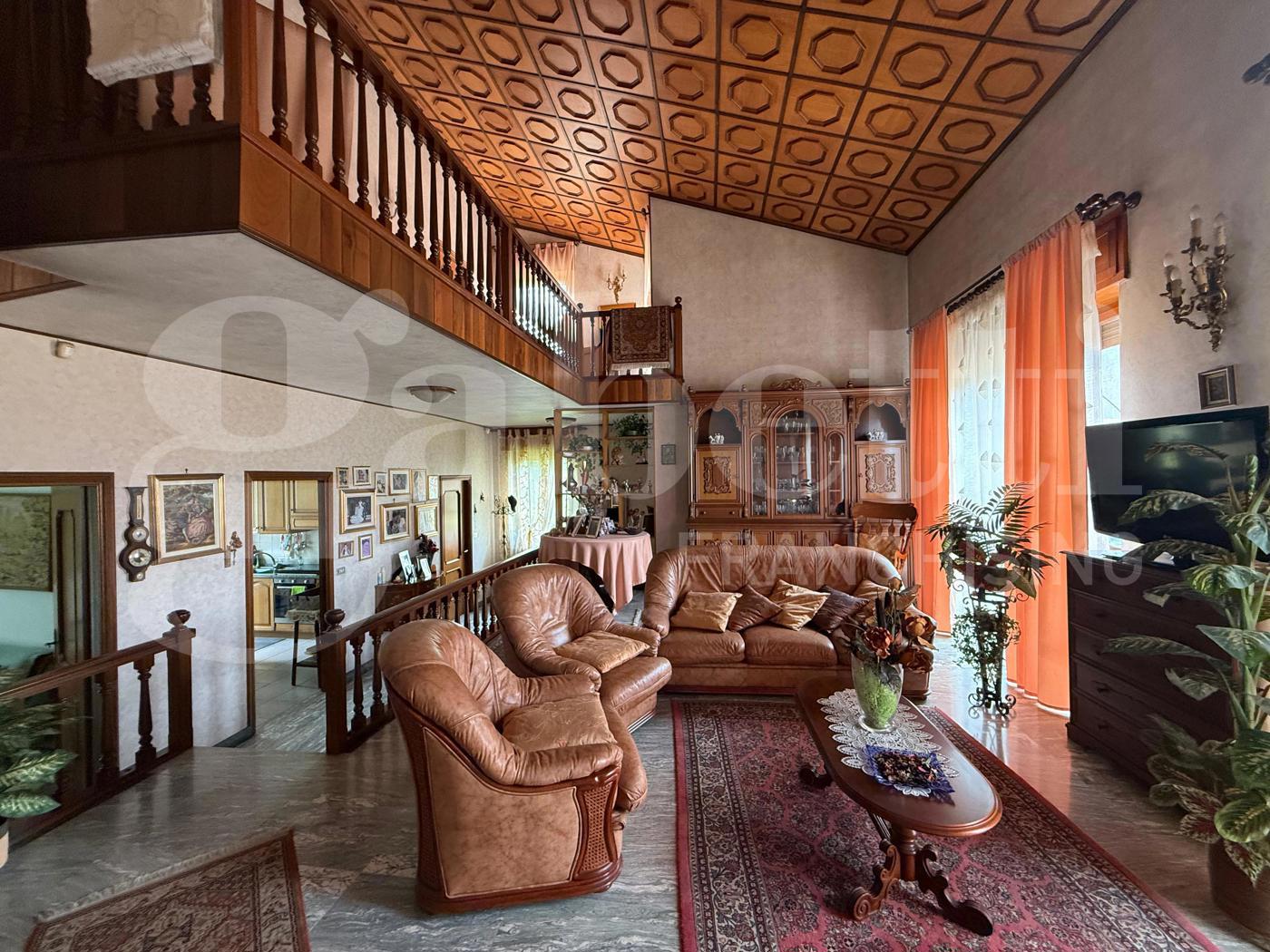 Villa Bifamiliare con giardino a Rivoli