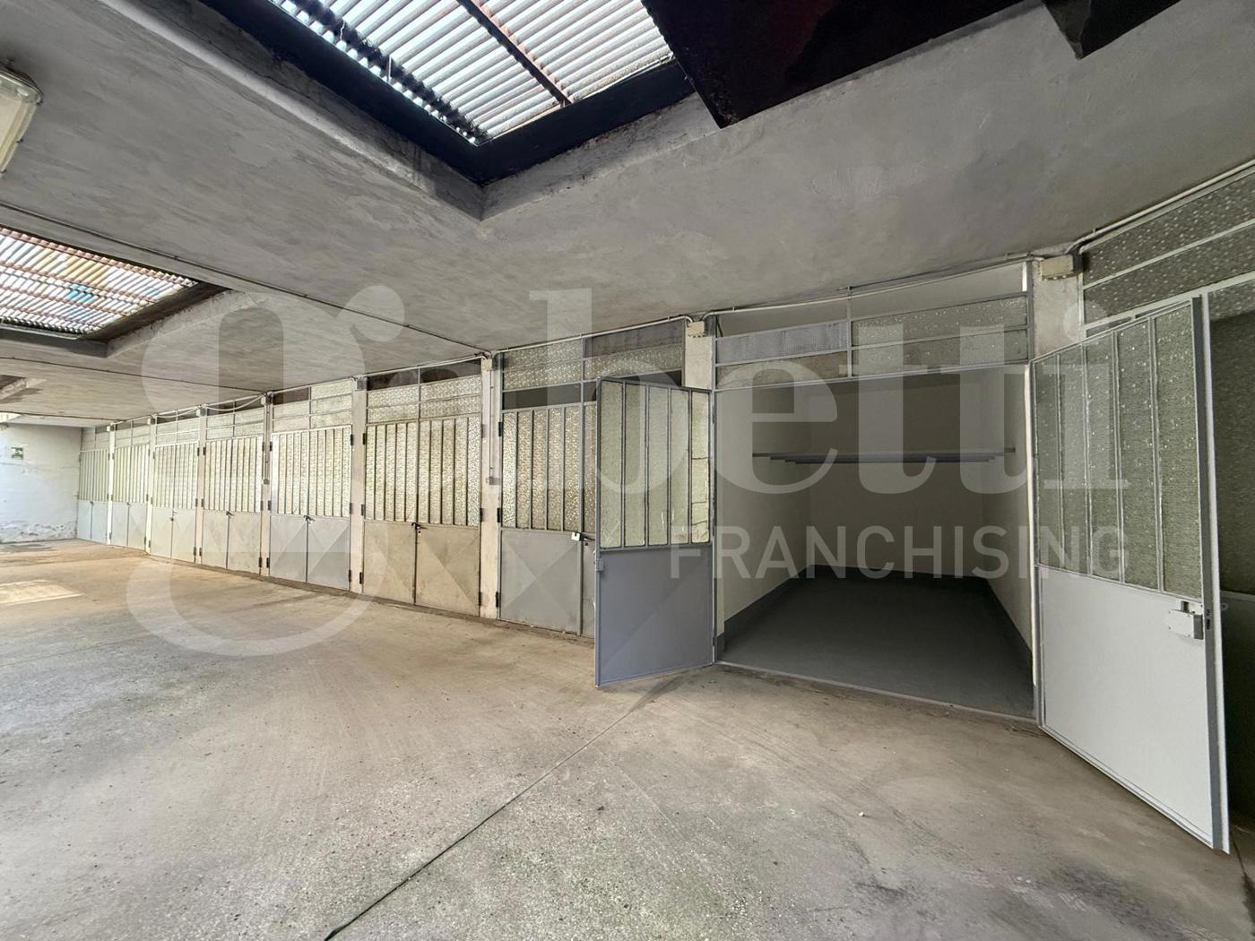 Box/Garage 12mq in vendita a Grugliasco