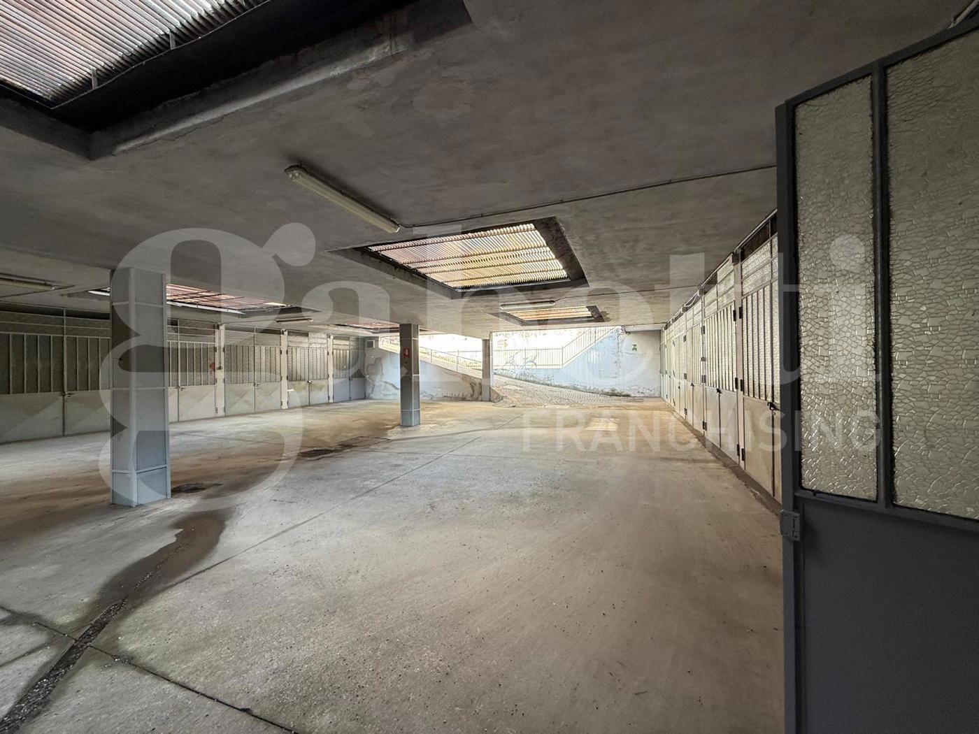 Box/Garage 12mq in vendita a Grugliasco