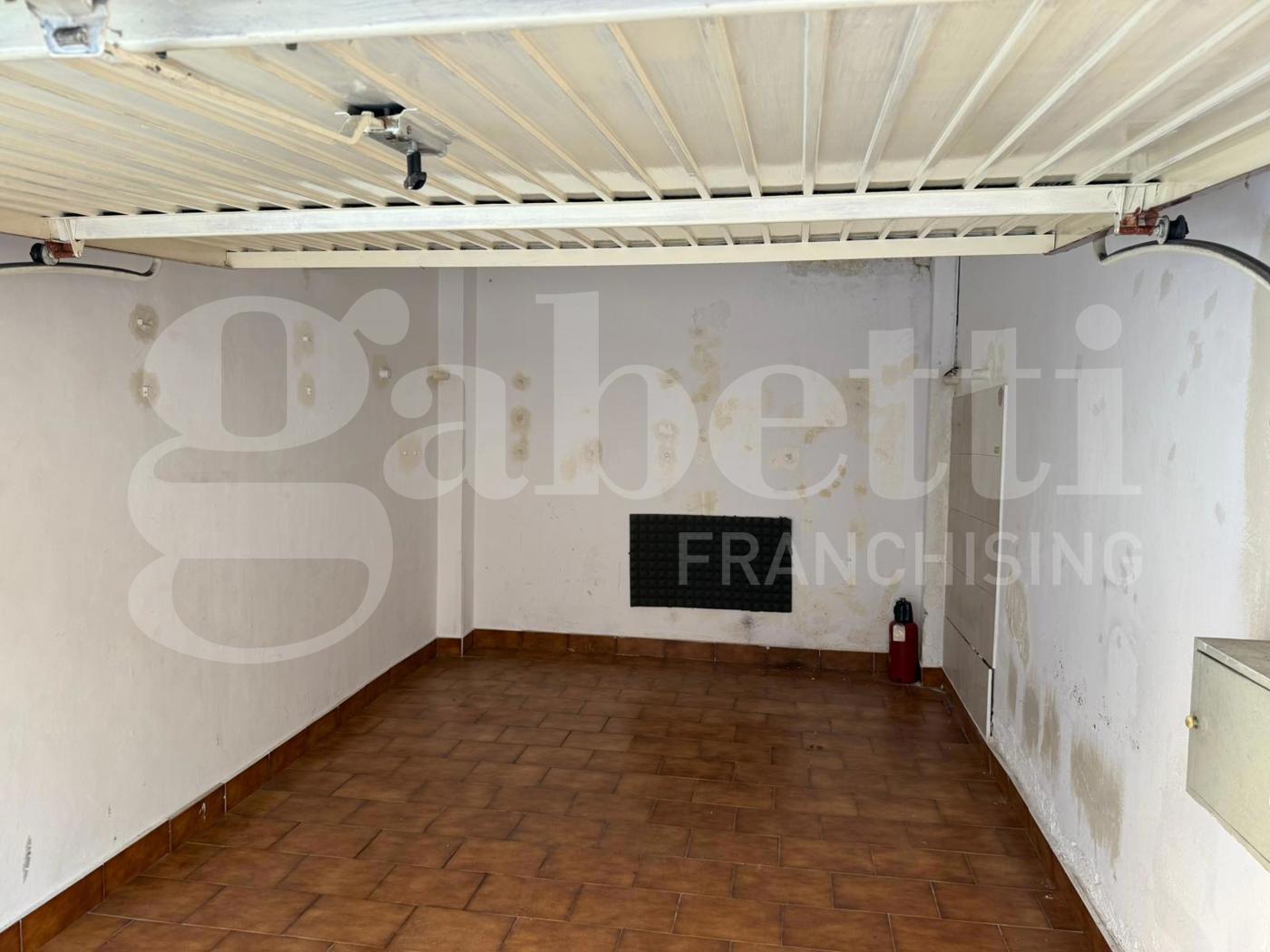 Box/Garage 13mq in vendita a Grugliasco