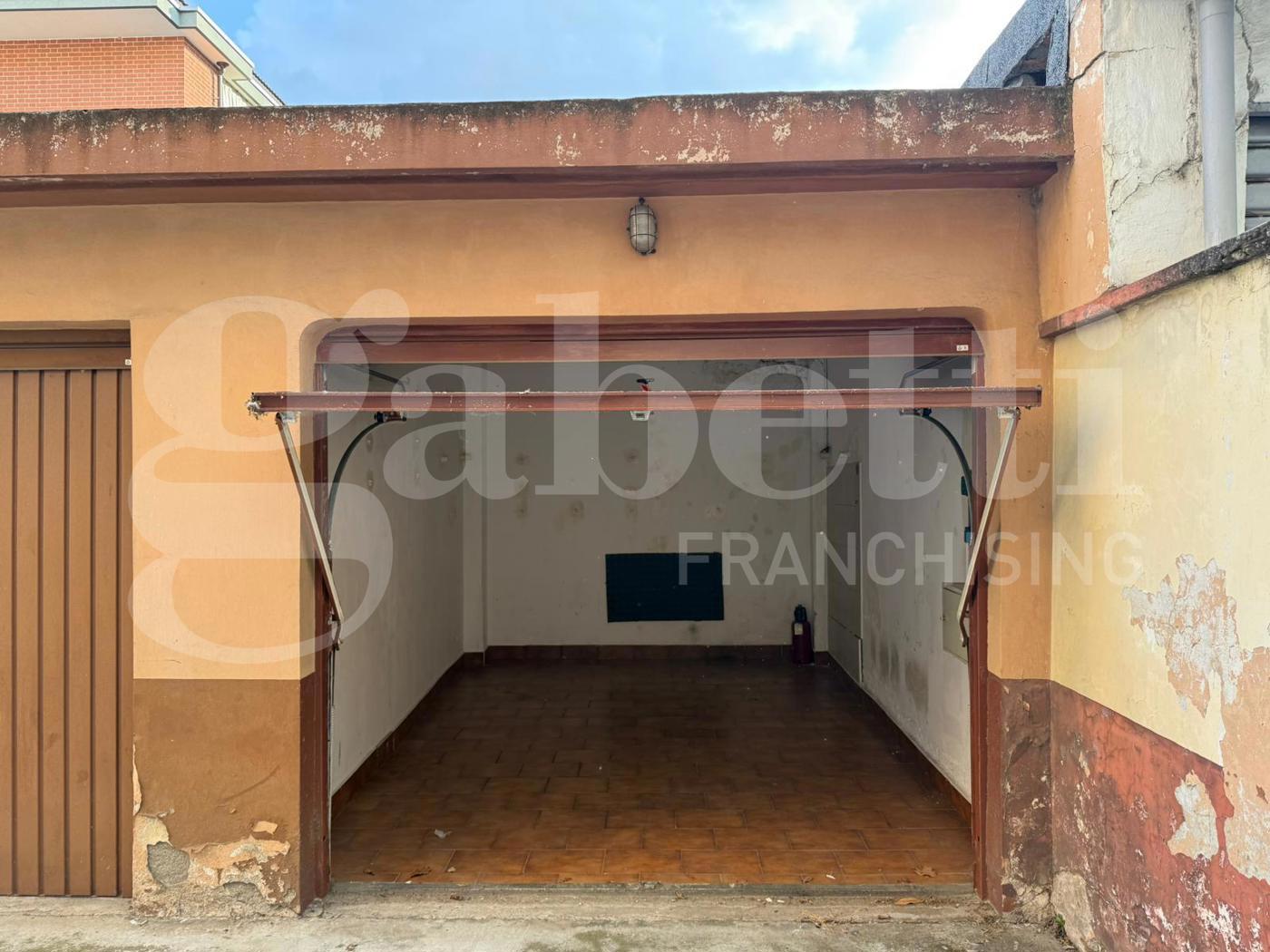 Box/Garage 13mq in vendita a Grugliasco