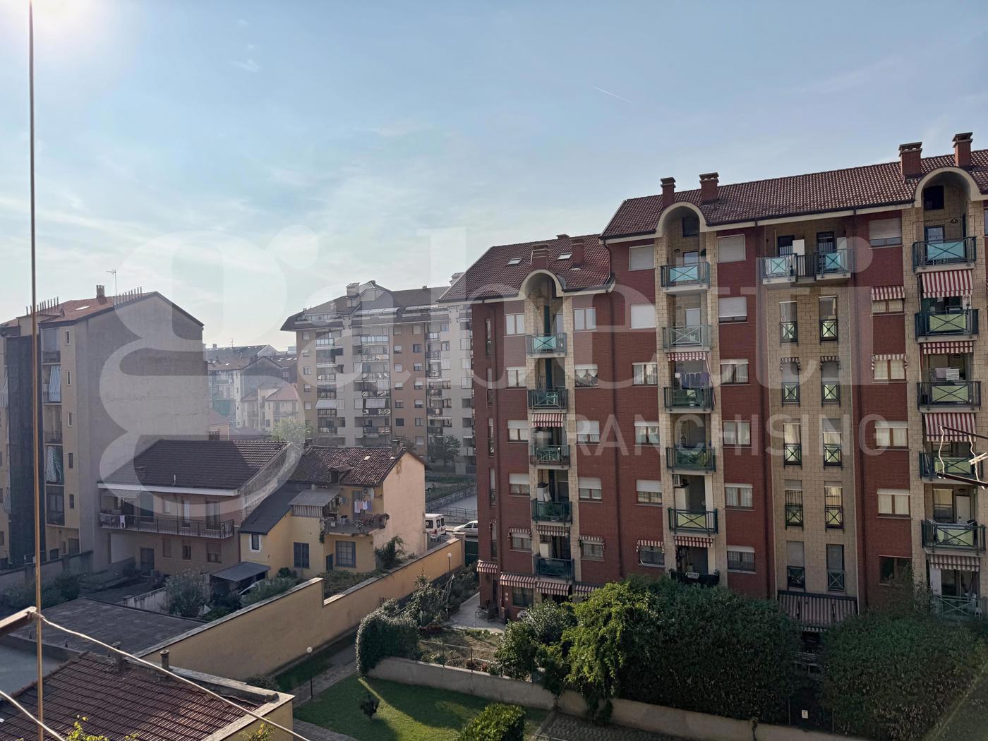 Quadrilocale da ristrutturare a Torino