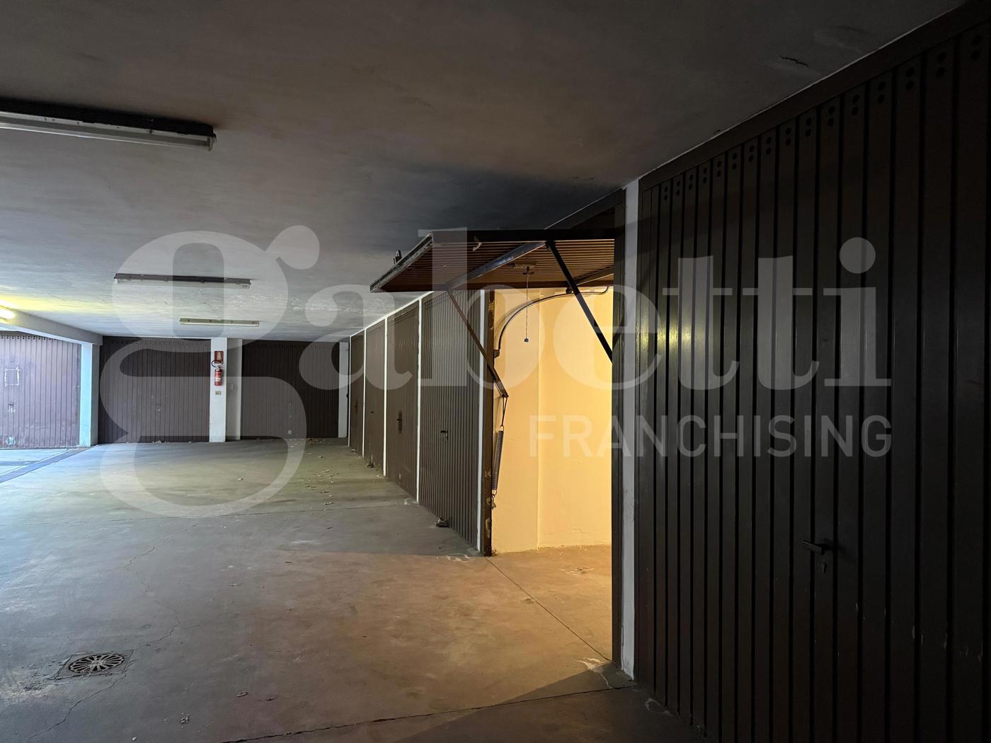 Box/Garage 13mq in vendita a Collegno