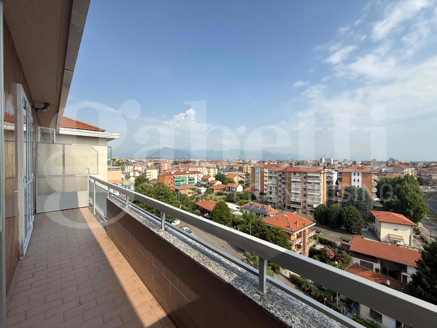 Trilocale arredato in affitto a Grugliasco