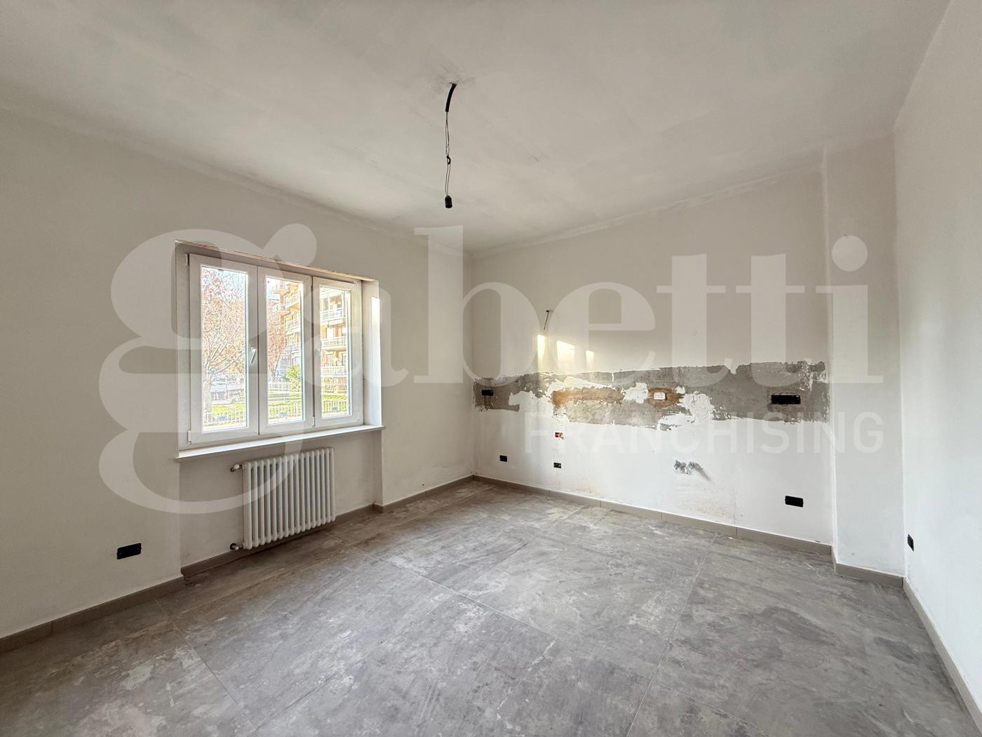 Quadrilocale con box a Grugliasco