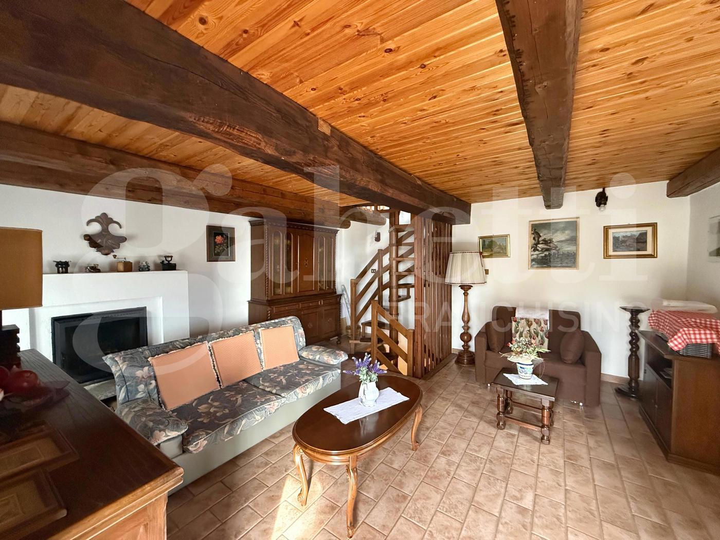 Casa indipendente con giardino a Rubiana