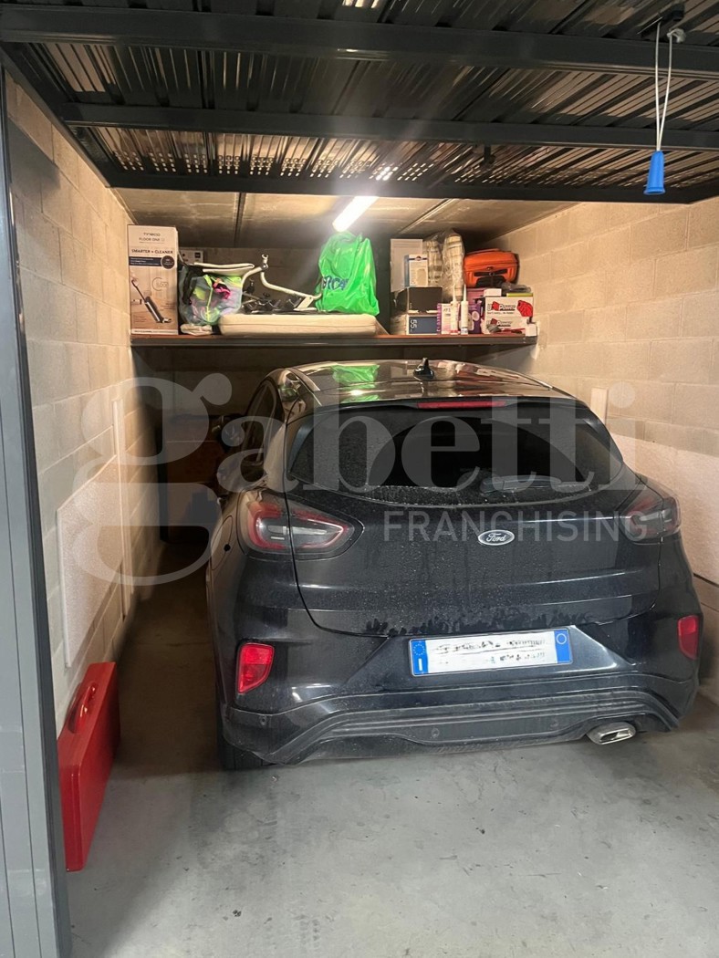 Box/Garage 15mq in vendita a Grugliasco