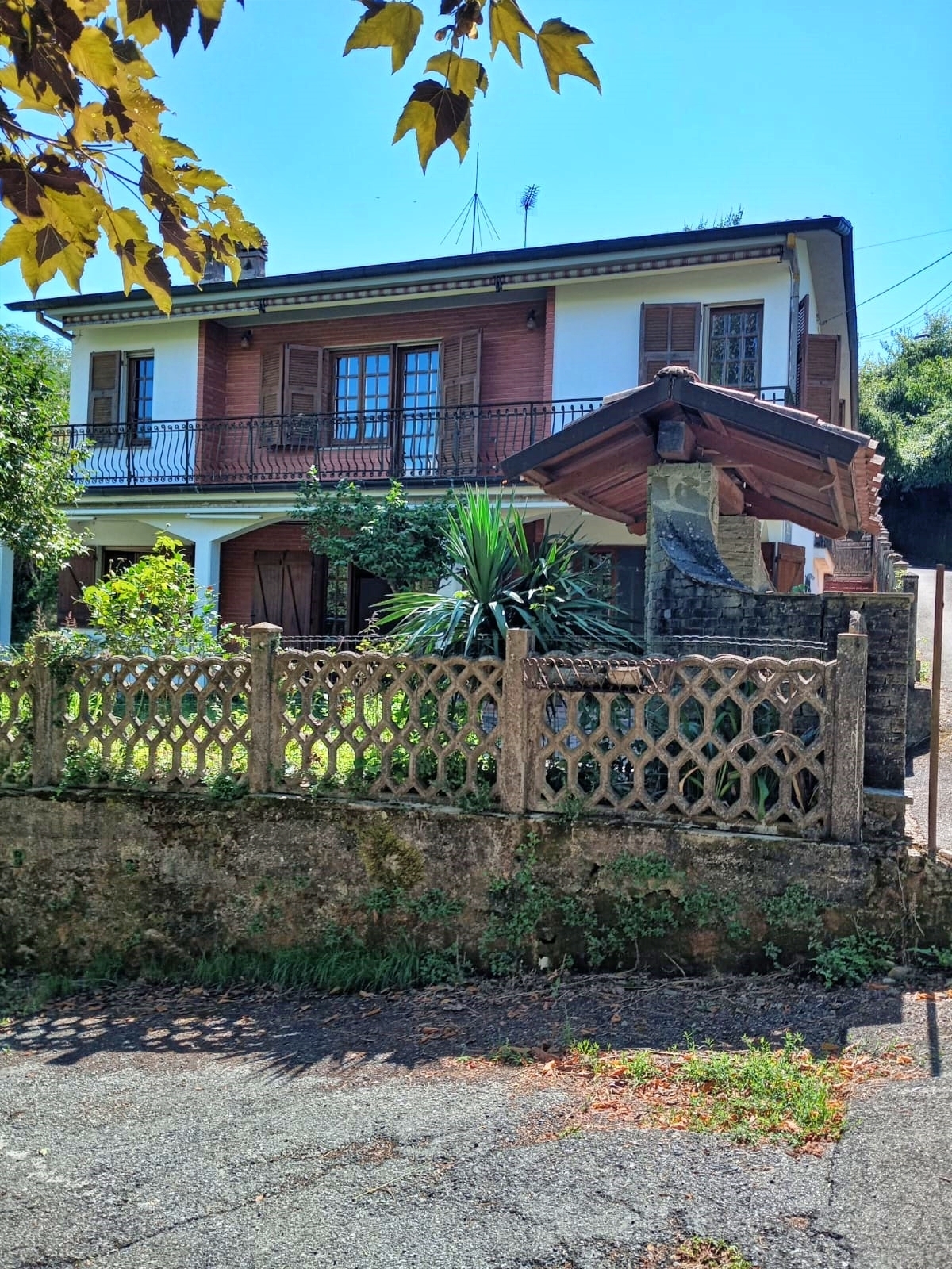 Villa con giardino, Borghetto di Vara ripalta