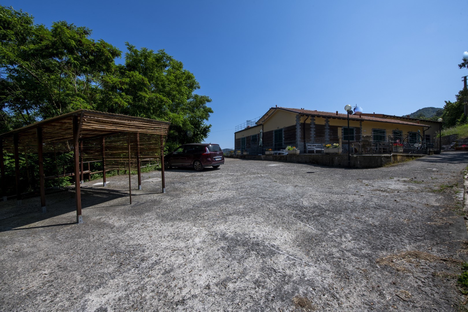 Monolocale con giardino in sp50 20, Carro