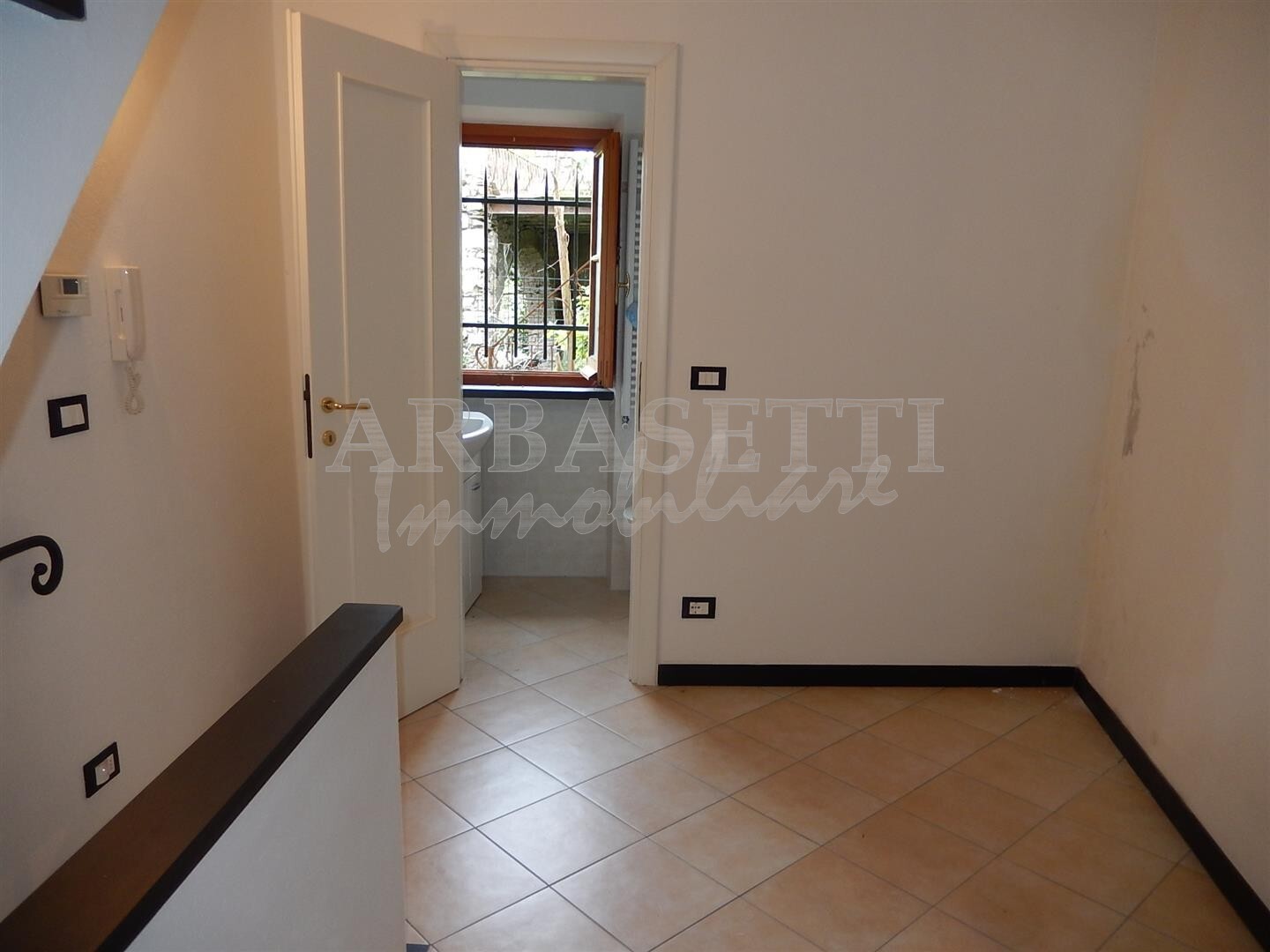 Villetta a schiera ristrutturata in via alla chiesa, Castiglione Chiavarese