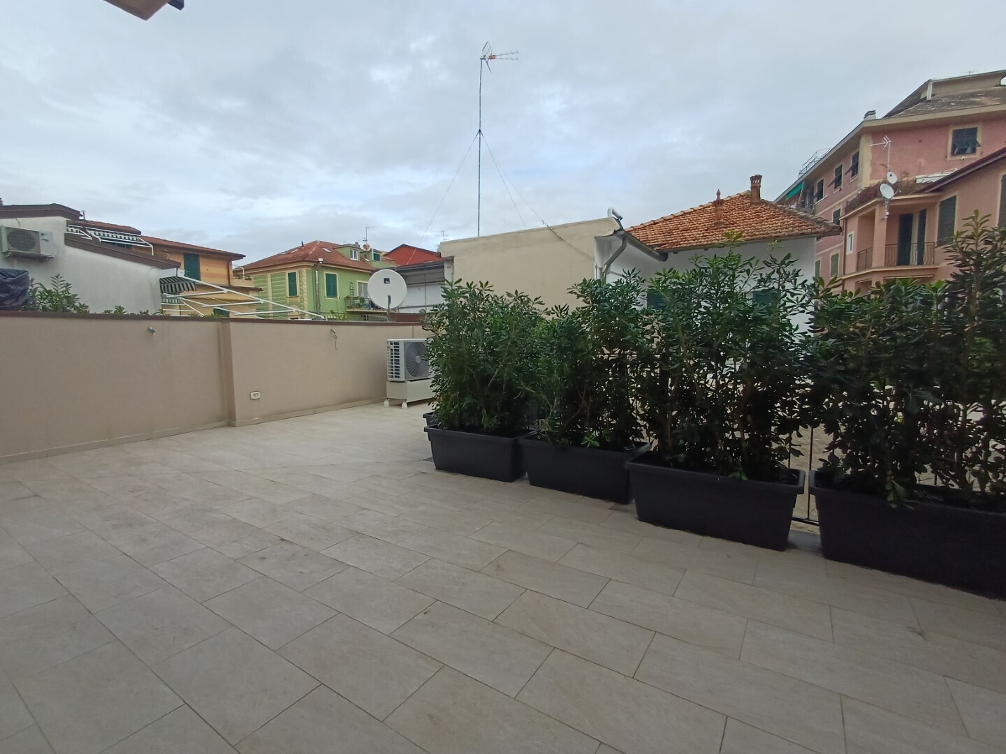 Trilocale con terrazzo in viale dante alighieri 27, Sestri Levante