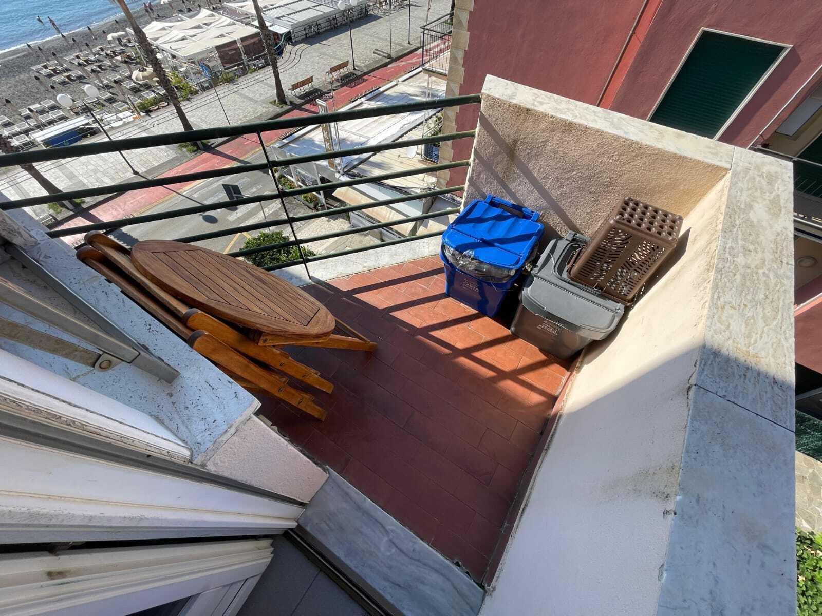 Appartamento vista mare in lungomare giovanni descalzo, Sestri Levante