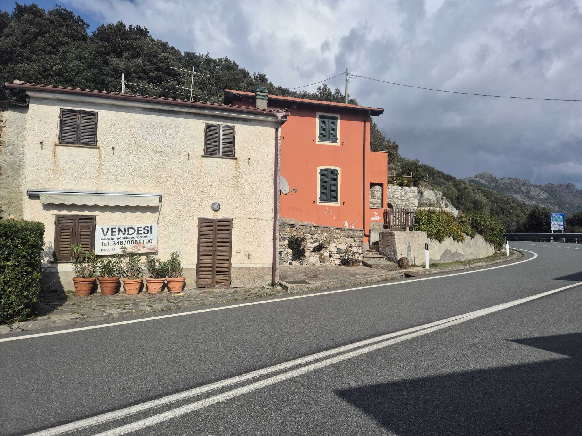 Bilocale da ristrutturare in strada statale 1 7, Deiva Marina
