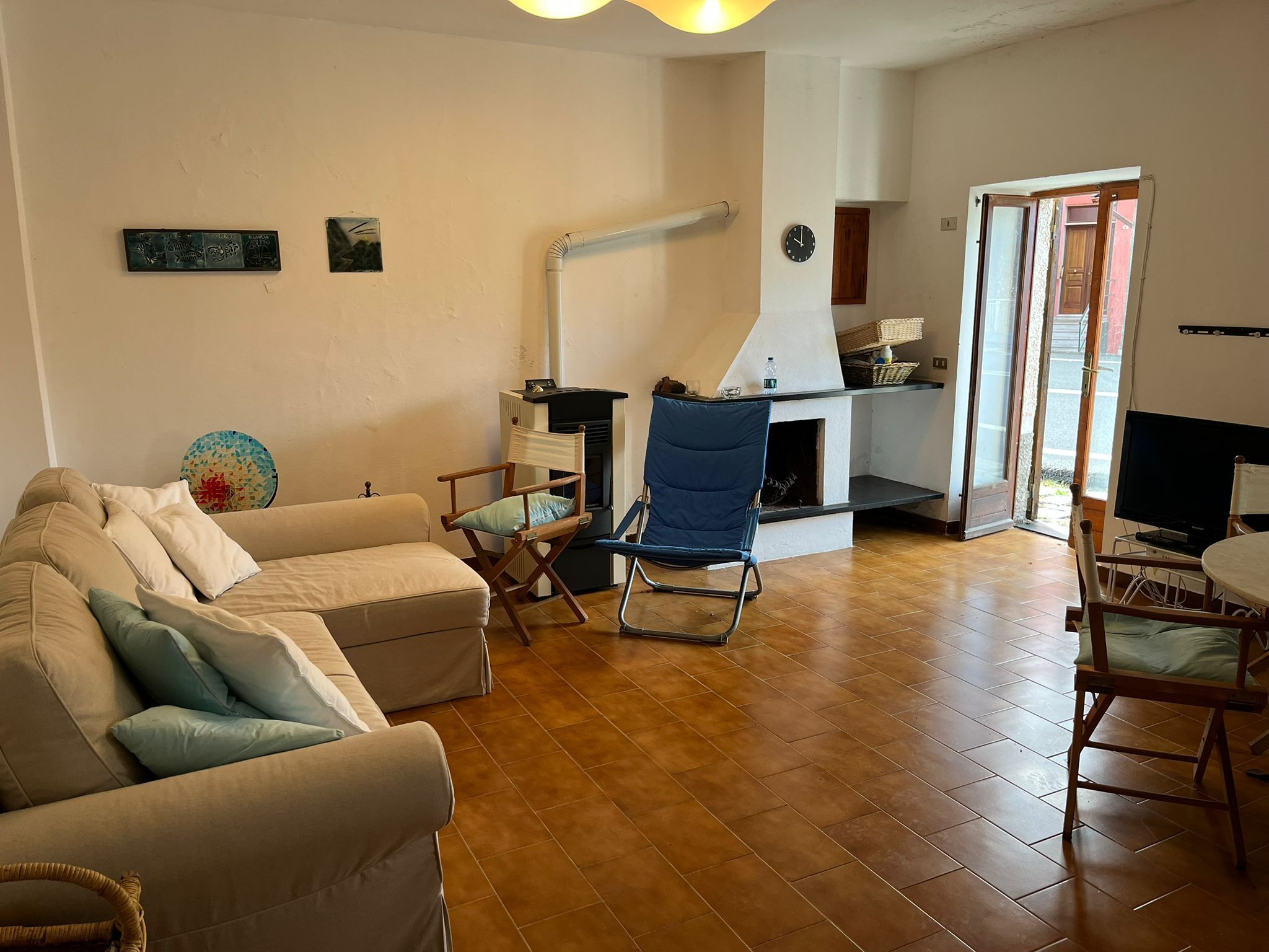 Bilocale da ristrutturare in strada statale 1 7, Deiva Marina