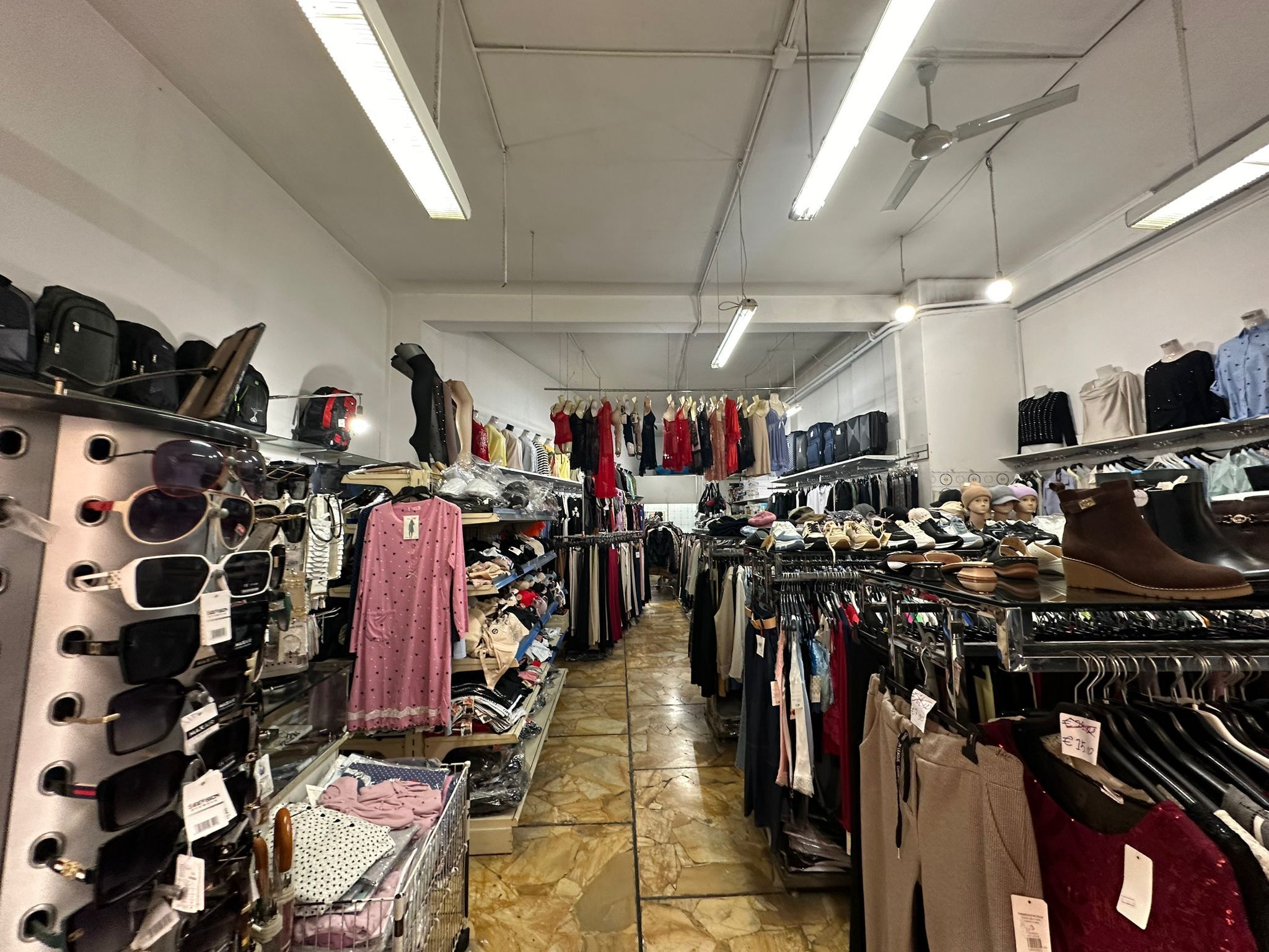 Locale commerciale da ristrutturare in via magenta 15, Chiavari