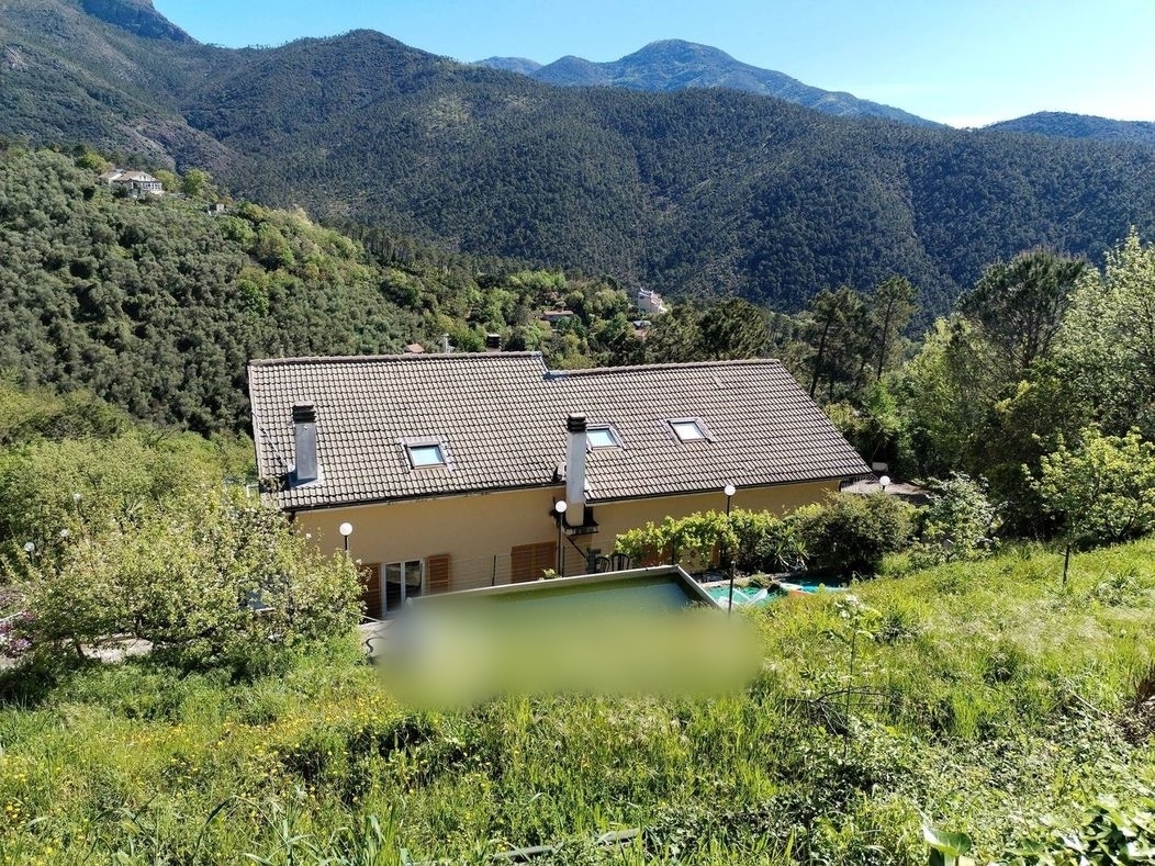 Villa da ristrutturare in via olivella caminata 36, Casarza Ligure