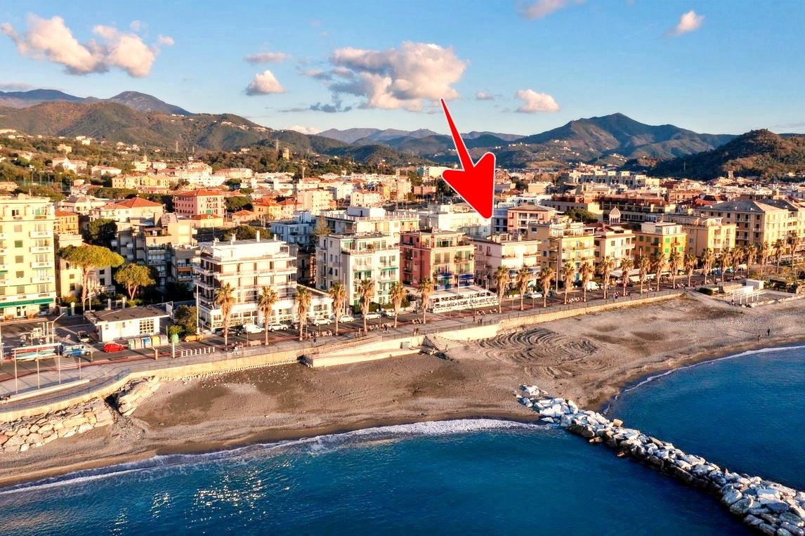 Bilocale con terrazzo in viale mazzini 158, Sestri Levante