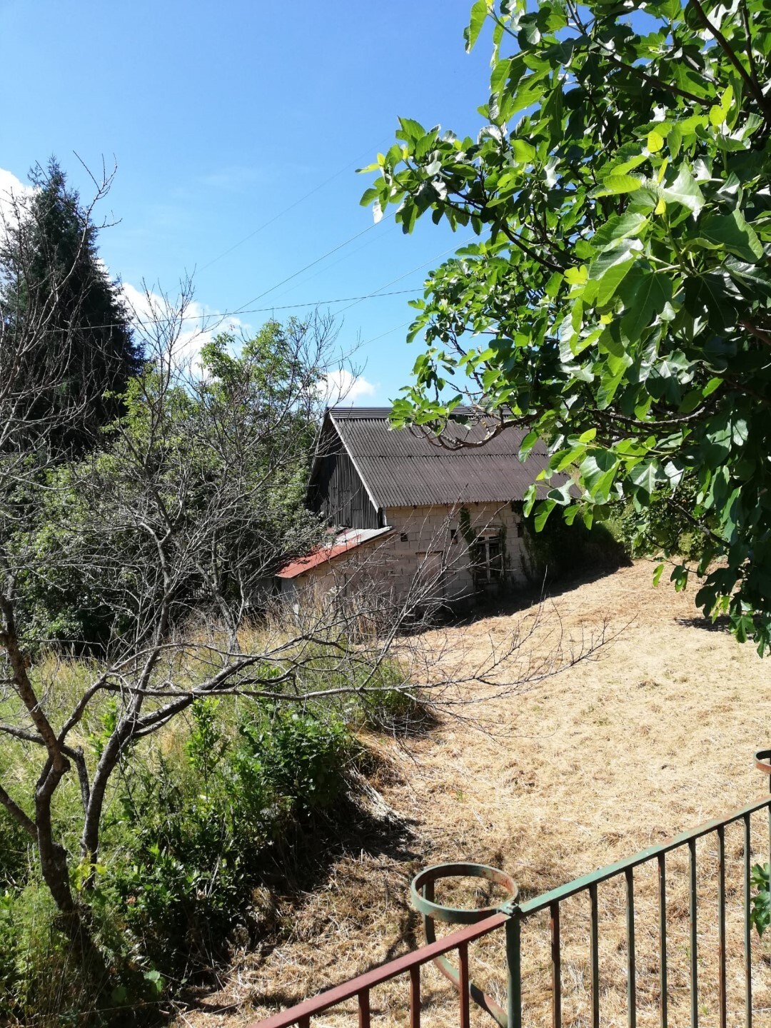 Casa indipendente con terrazzo in localit� ghiggeri, Varese Ligure