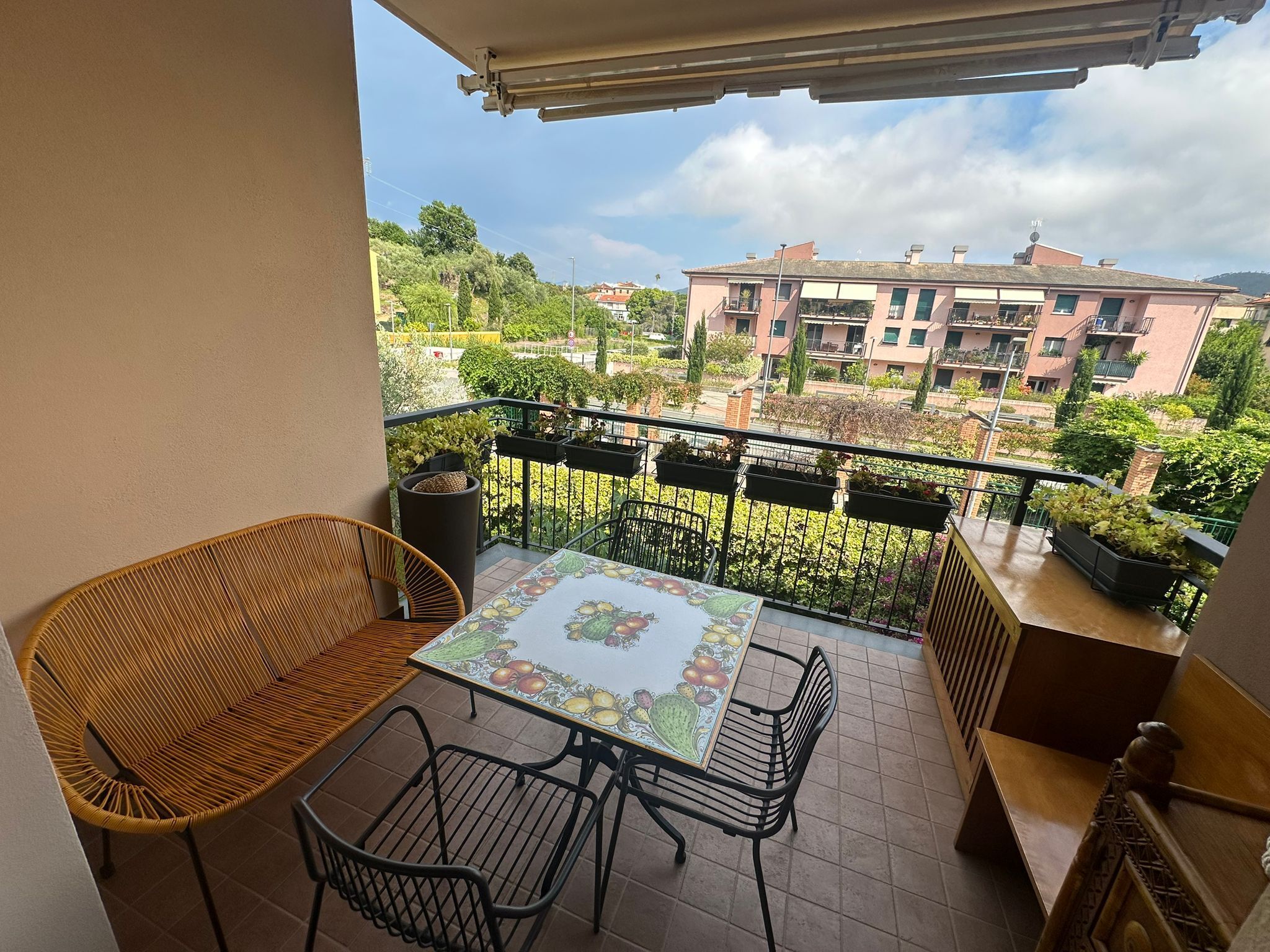 Appartamento con terrazzo in via privata emilia 170, Sestri Levante