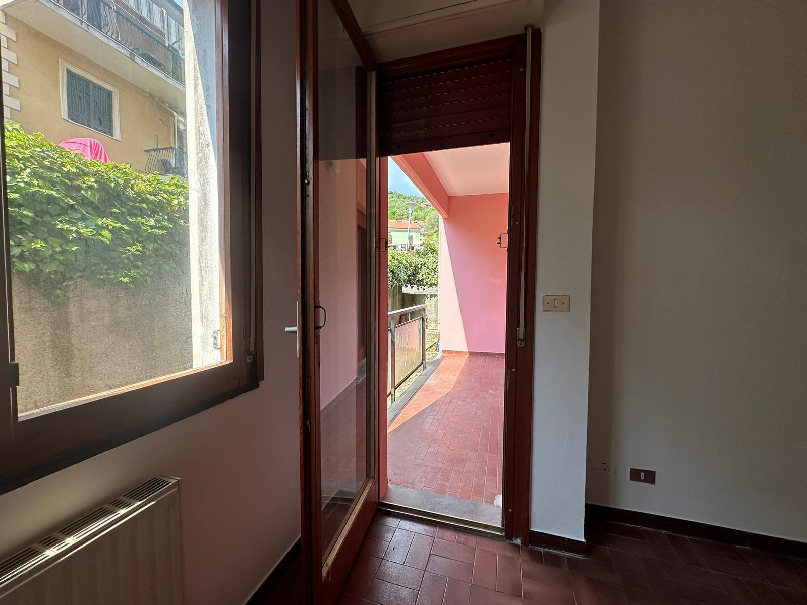 Bilocale da ristrutturare in via san d'acquisto 8, Casarza Ligure