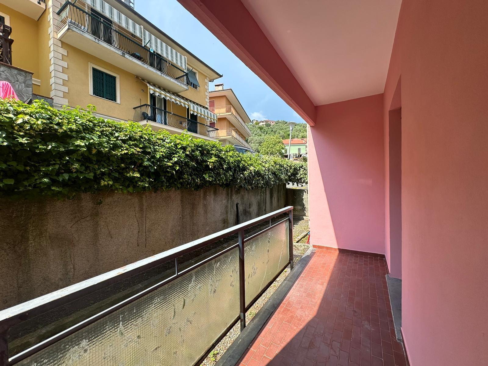 Bilocale da ristrutturare in via san d'acquisto 8, Casarza Ligure