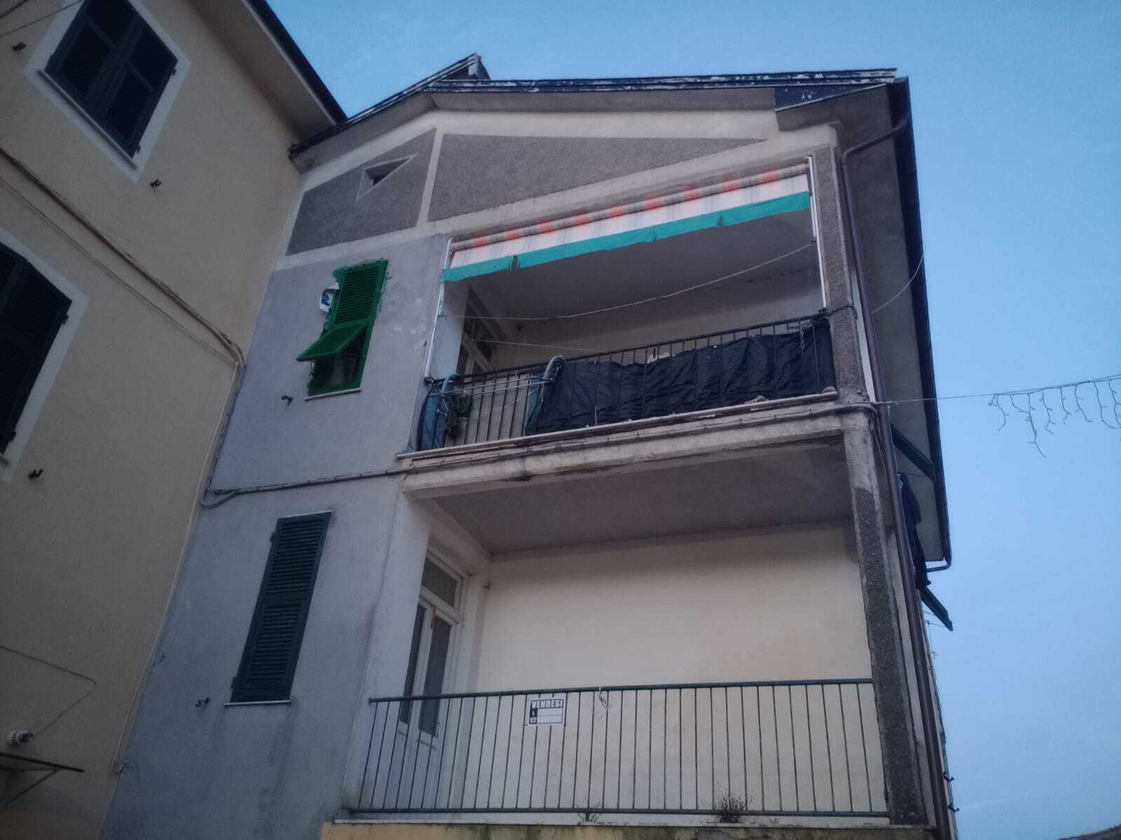 Appartamento con terrazzo in via 4 novembre 19, Carro