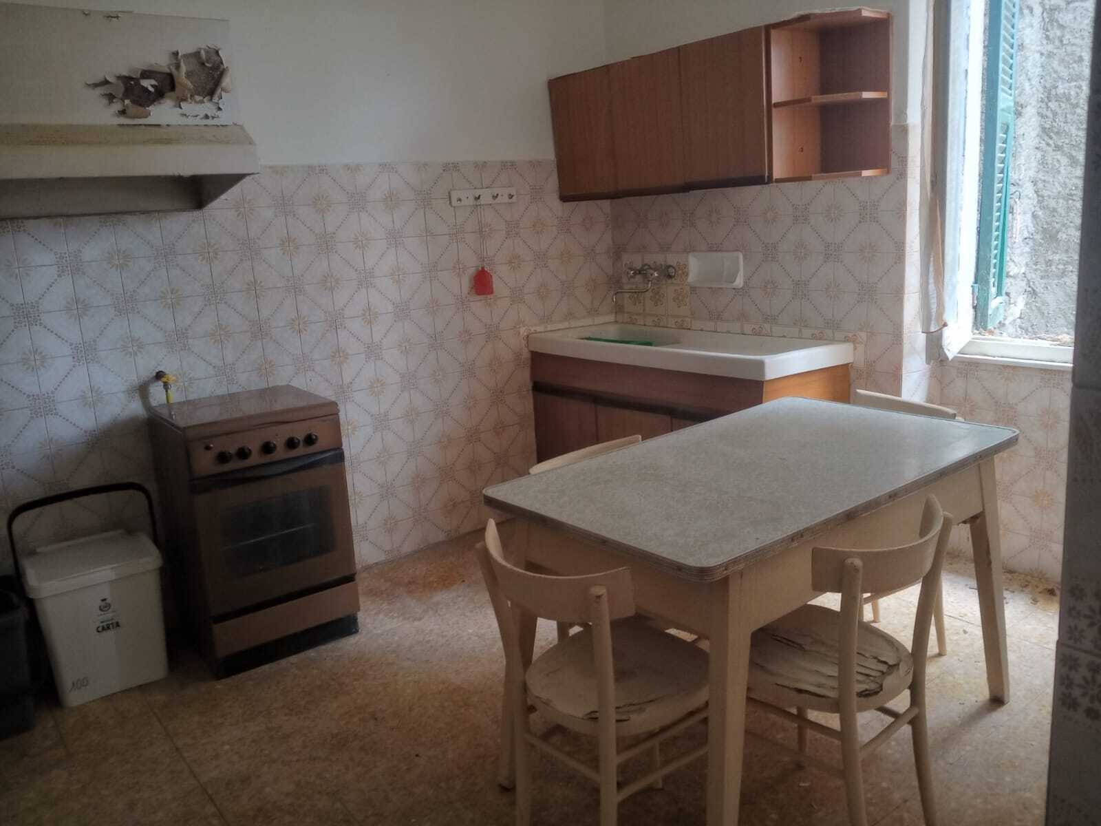 Appartamento con terrazzo in via 4 novembre 19, Carro